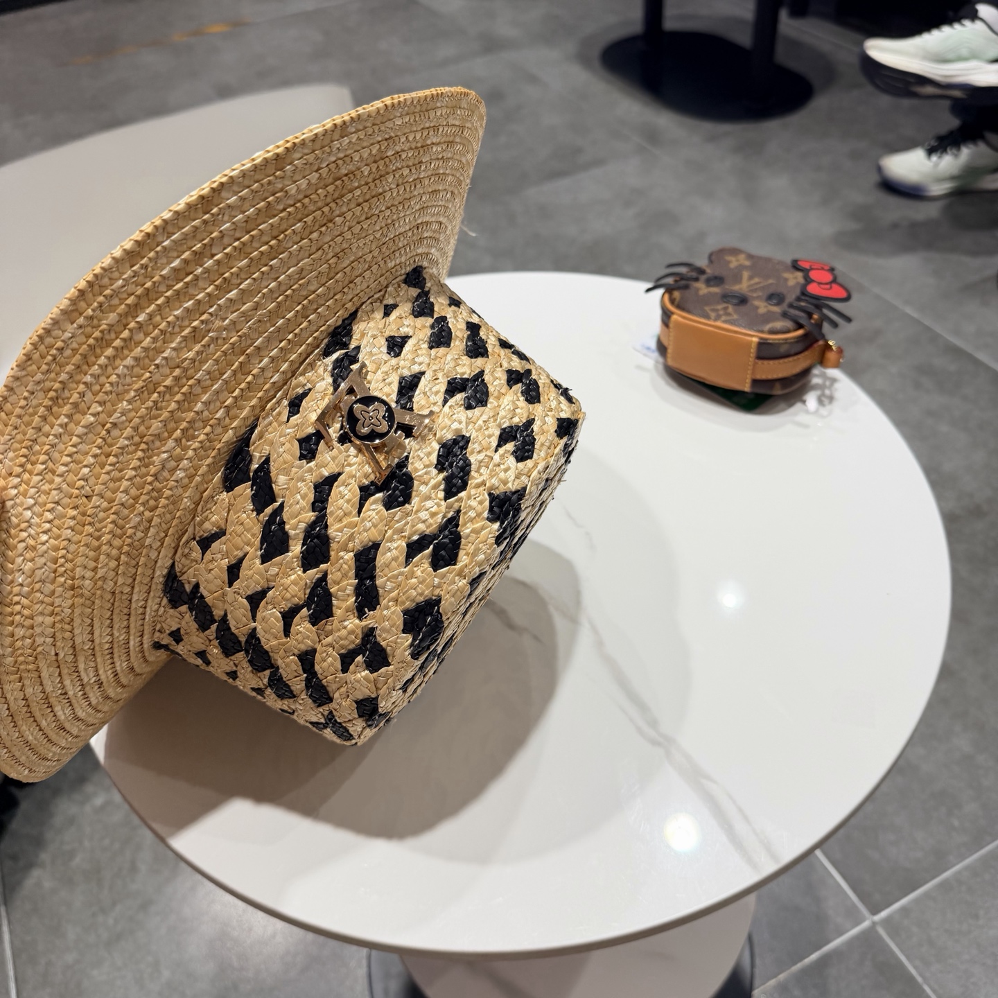 LV路易威登新款 麦秆草礼帽，2026新品草帽 平顶礼帽🎩 出游必备 头围57cm
