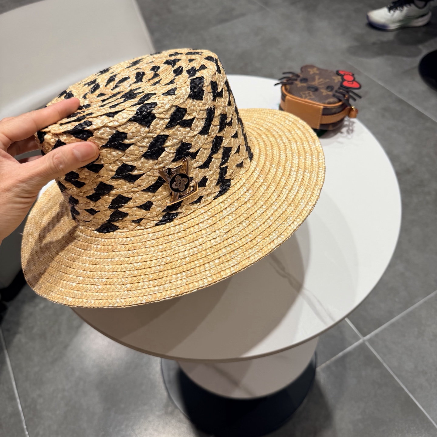 LV路易威登新款 麦秆草礼帽，2026新品草帽 平顶礼帽🎩 出游必备 头围57cm