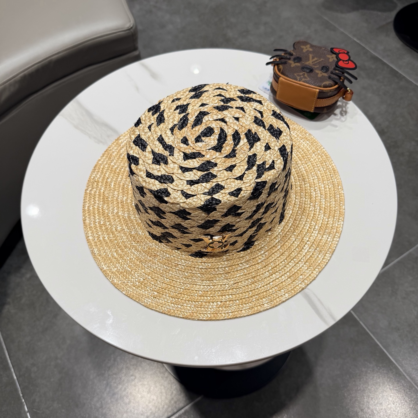 LV路易威登新款 麦秆草礼帽，2026新品草帽 平顶礼帽🎩 出游必备 头围57cm