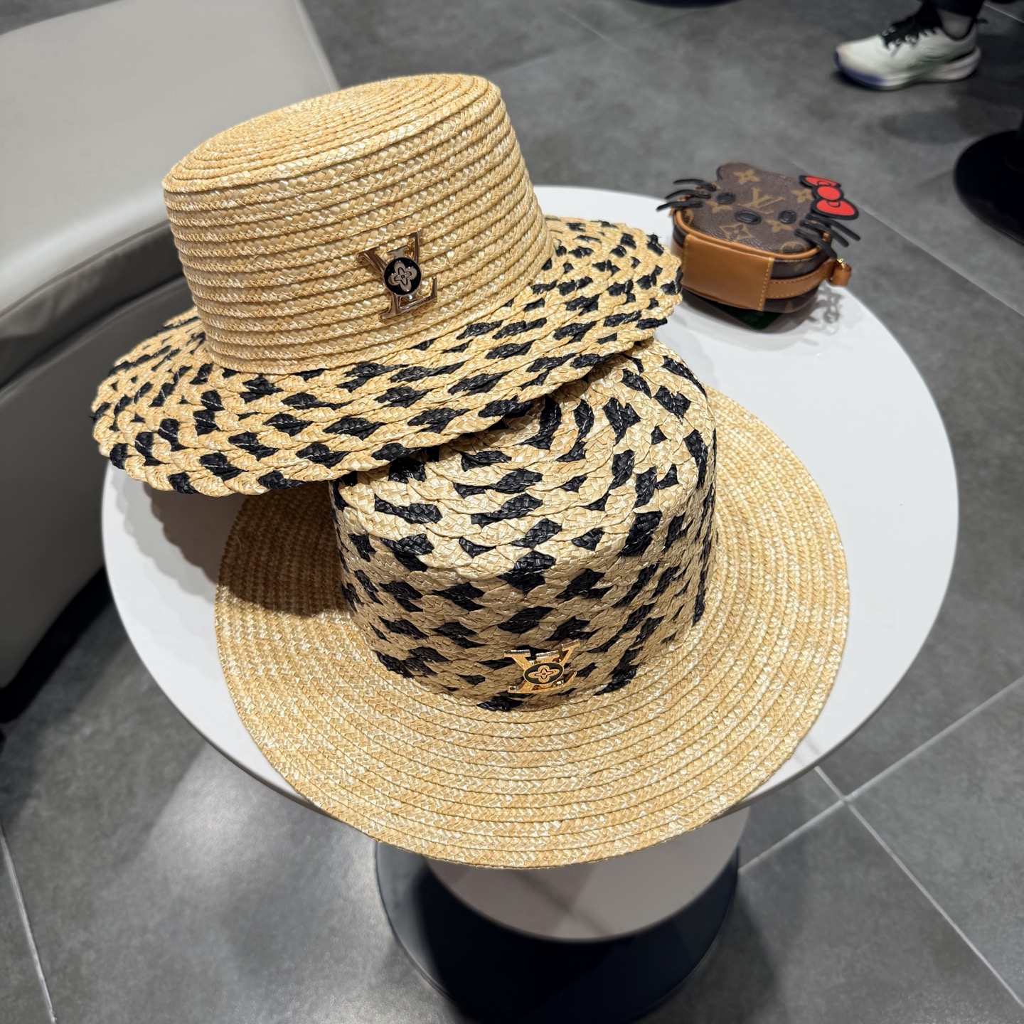 LV路易威登新款 麦秆草礼帽，2026新品草帽 平顶礼帽🎩 出游必备 头围57cm