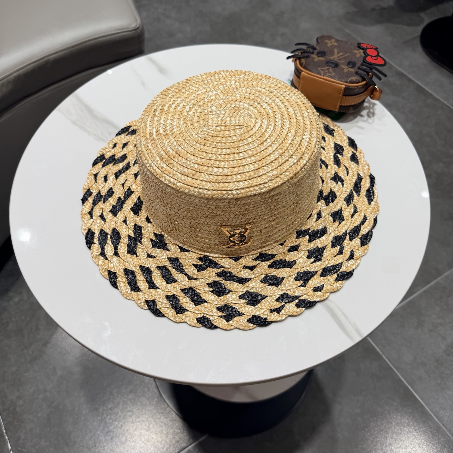 LV路易威登新款 麦秆草礼帽，2026新品草帽 平顶礼帽🎩 出游必备 头围57cm