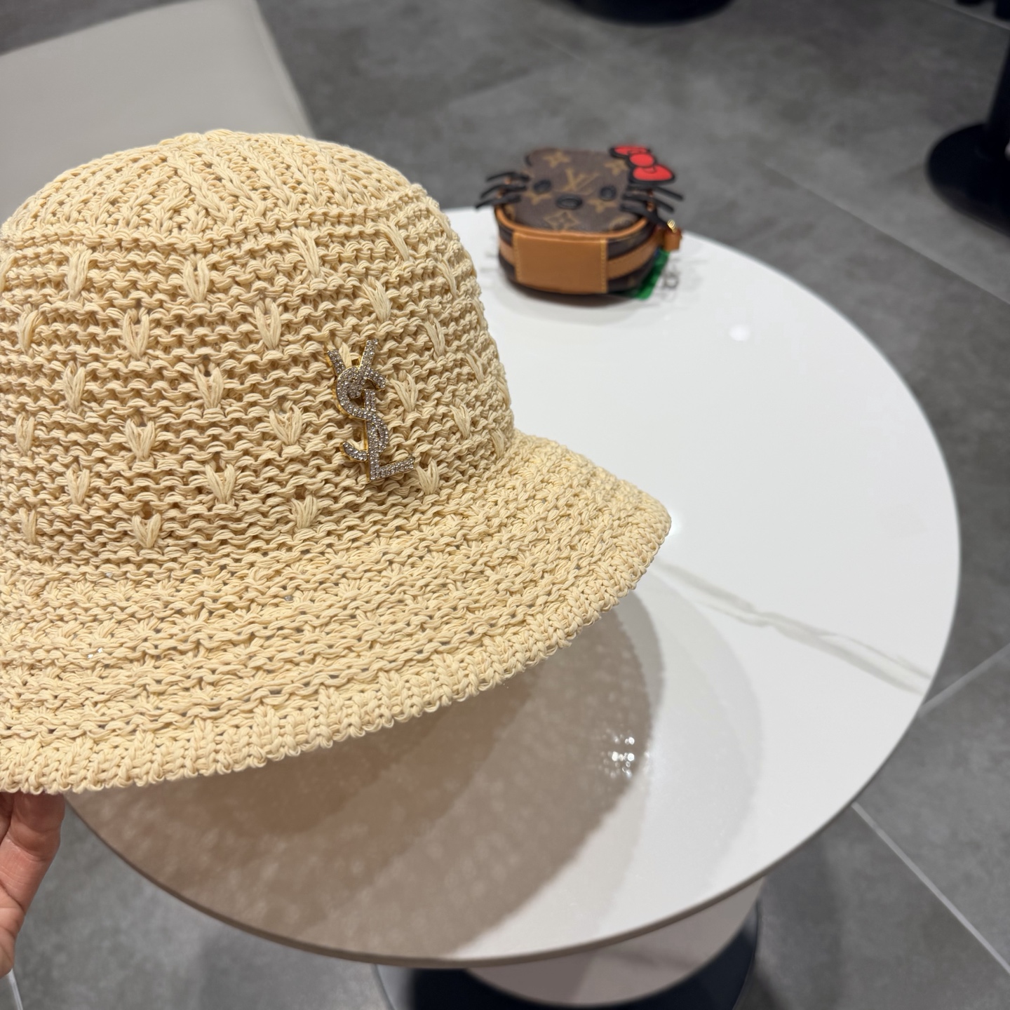 圣罗兰SAINT LAURENT 春夏季针织镂空撞色条纹水桶帽女百搭防晒出游遮阳帽渔夫帽显脸小