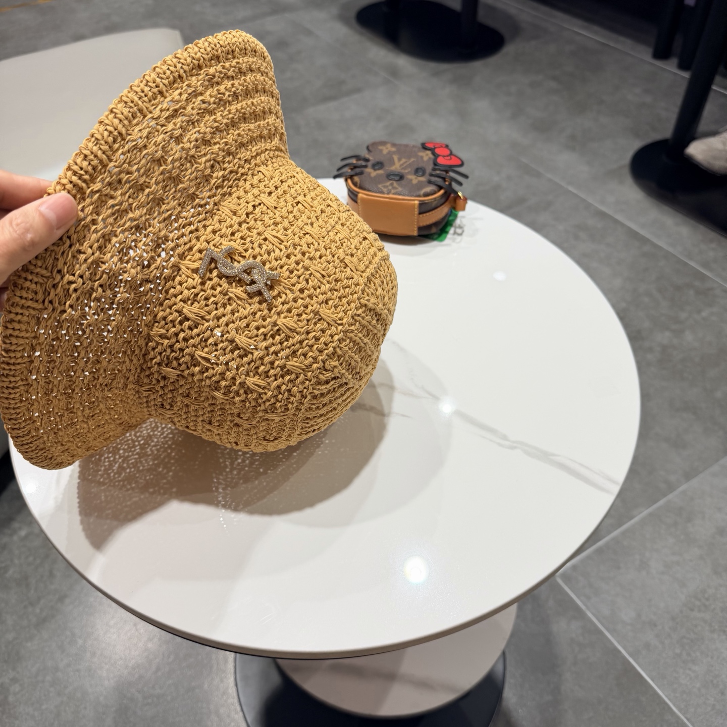 圣罗兰SAINT LAURENT 春夏季针织镂空撞色条纹水桶帽女百搭防晒出游遮阳帽渔夫帽显脸小