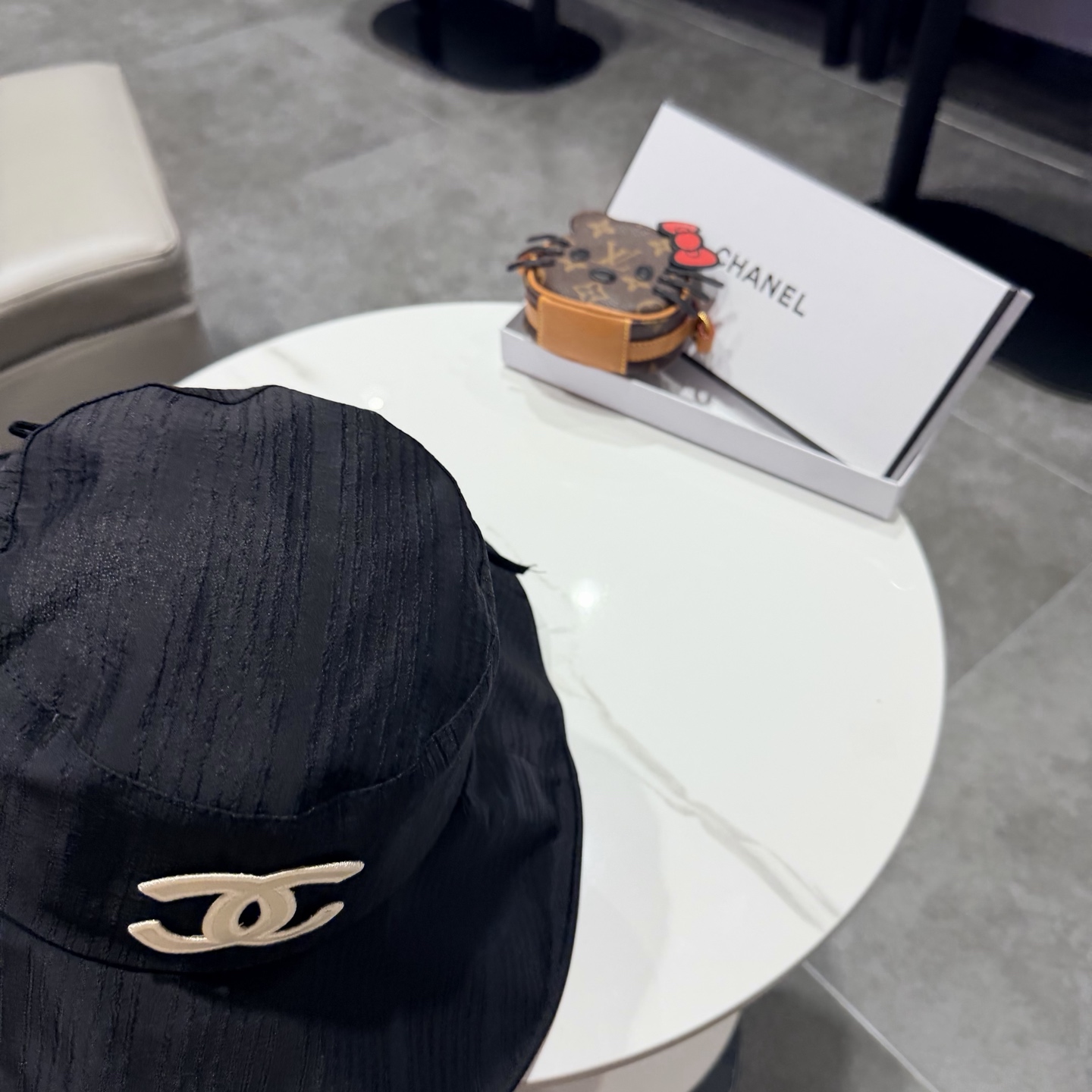 【Chanel香奈儿】2026春夏新款大沿蕾丝小香风重工款渔夫帽，独特设计～复古文艺的一款