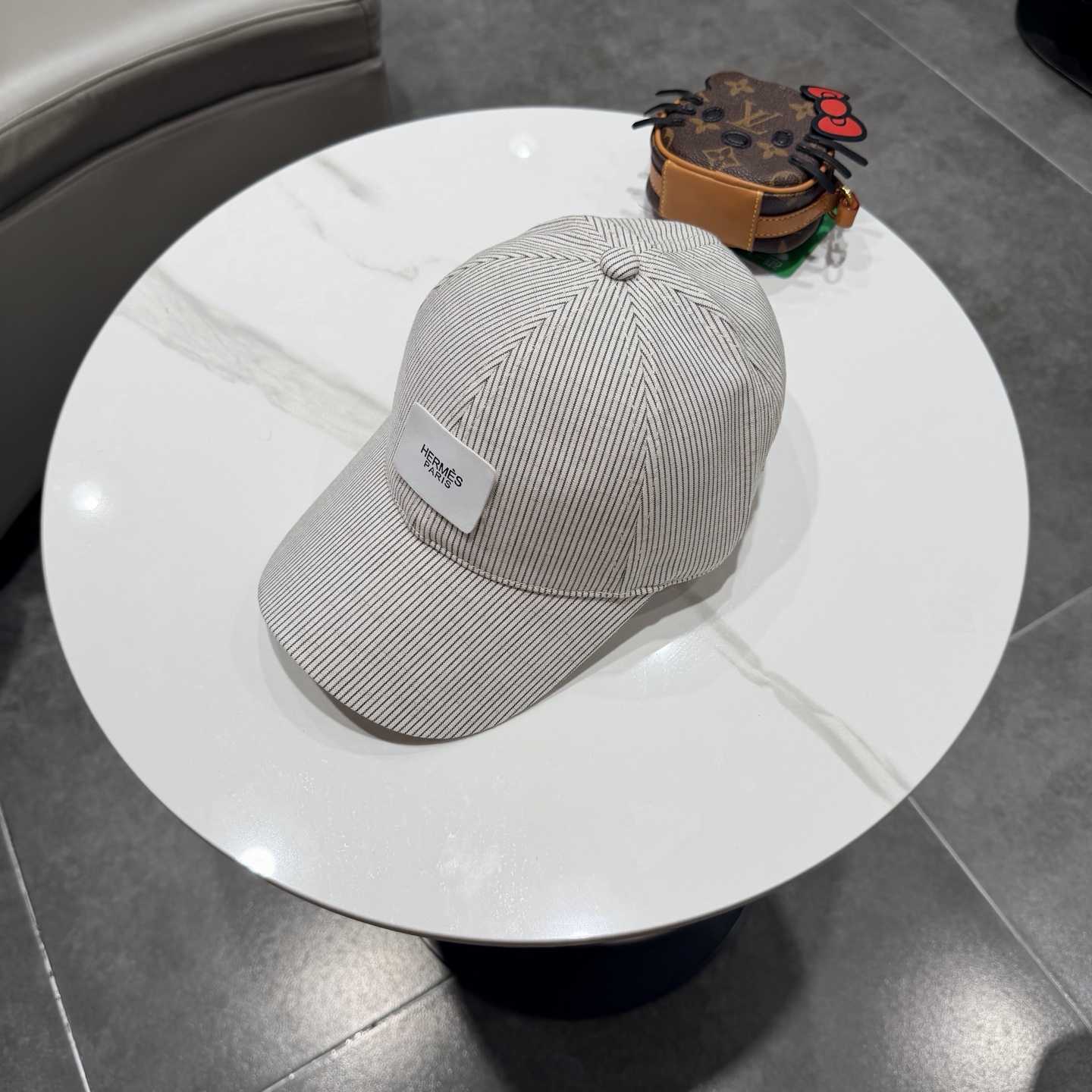 爱马仕Hermes 官网新品经典款 棒球帽🎩 原单品质 火爆来袭。 工艺非常精美[爱心] 高档大气上档次