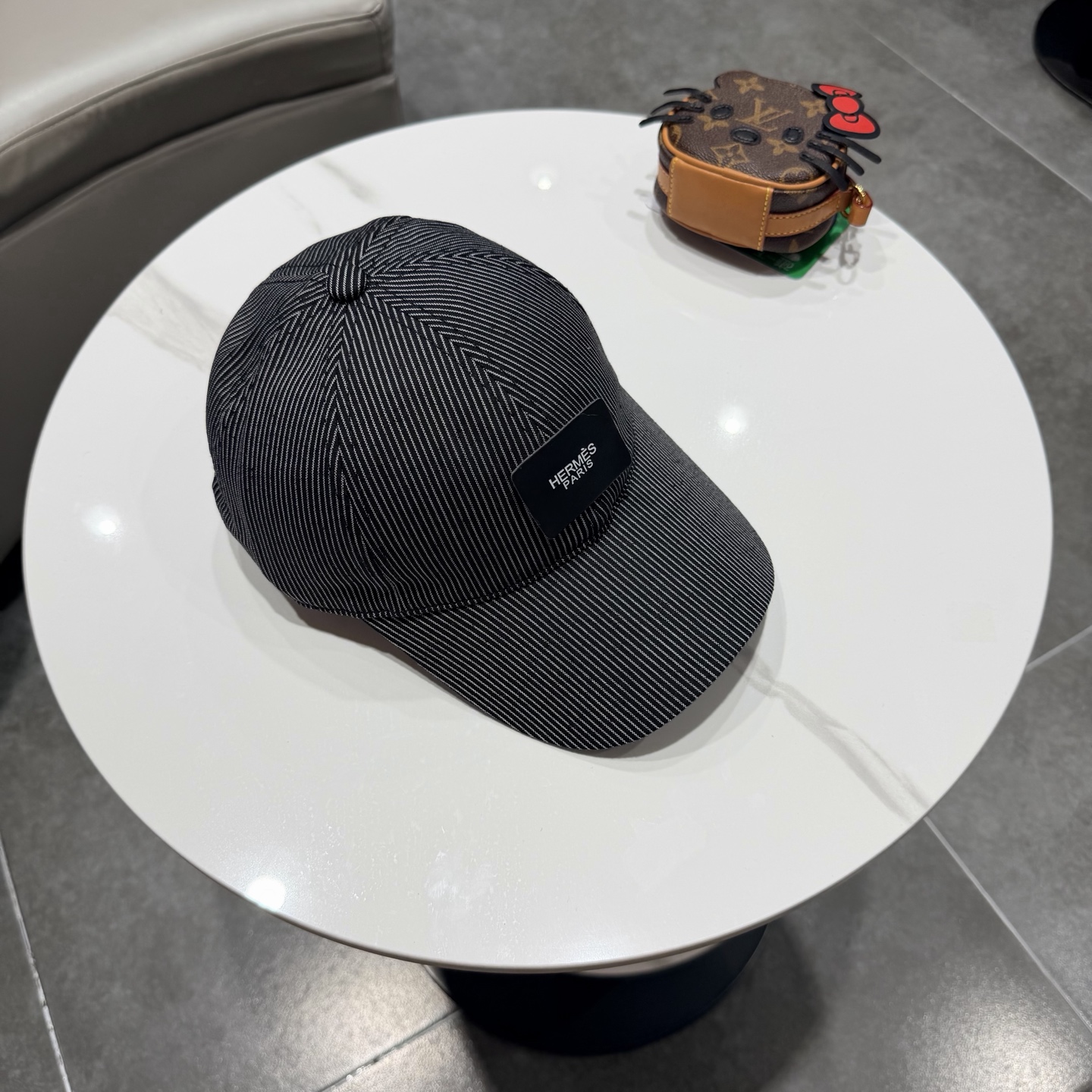 爱马仕Hermes 官网新品经典款 棒球帽🎩 原单品质 火爆来袭。 工艺非常精美[爱心] 高档大气上档次