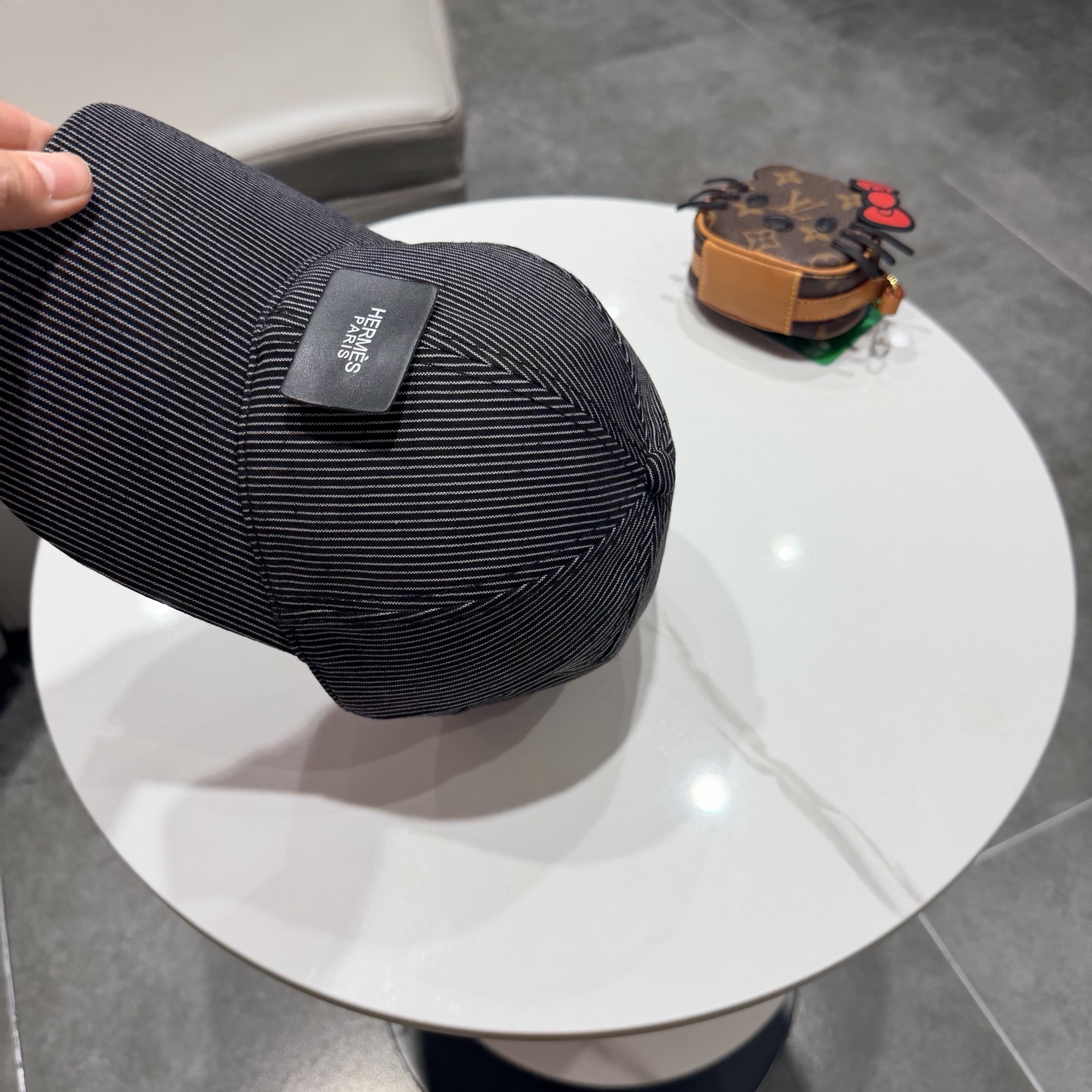 爱马仕Hermes 官网新品经典款 棒球帽🎩 原单品质 火爆来袭。 工艺非常精美[爱心] 高档大气上档次