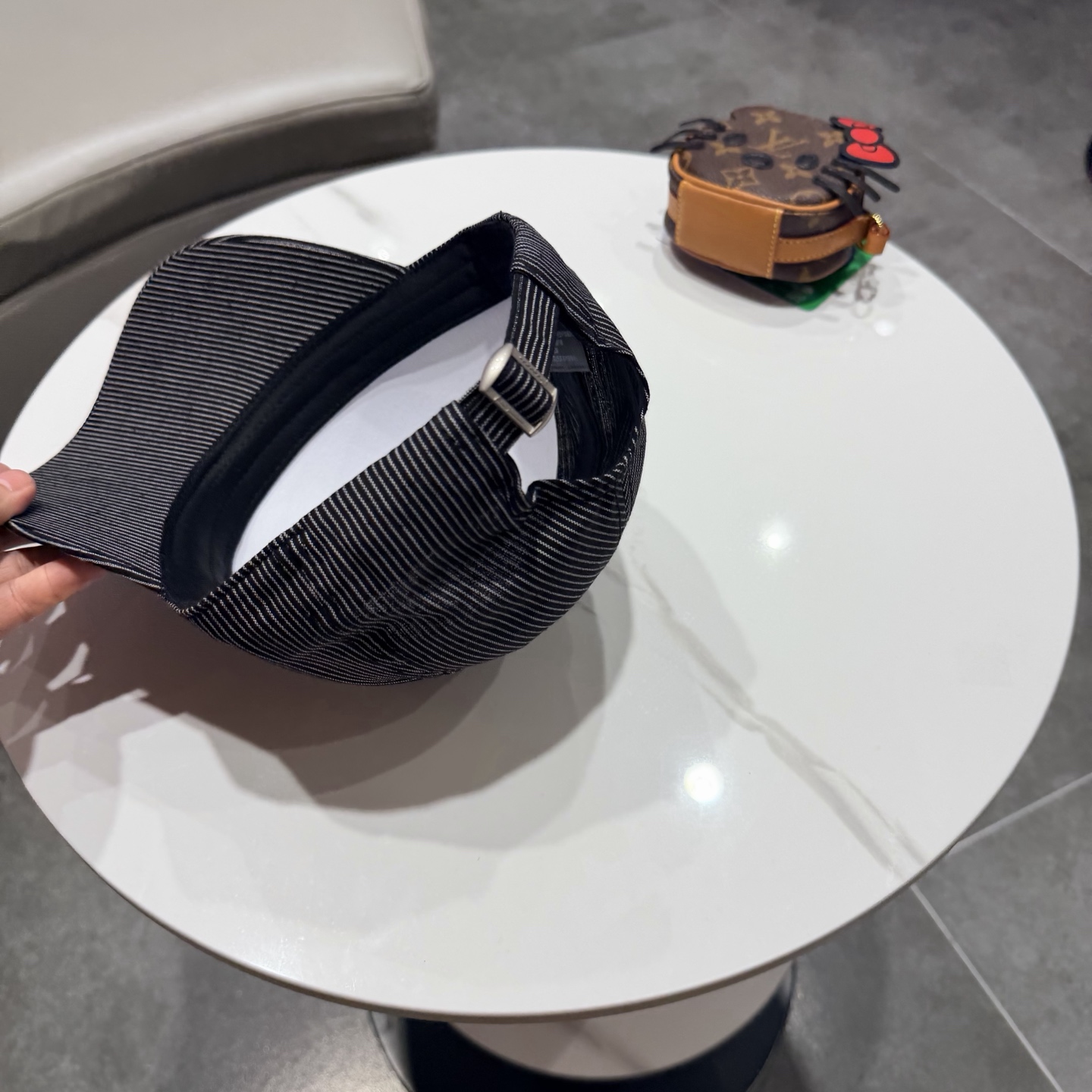 爱马仕Hermes 官网新品经典款 棒球帽🎩 原单品质 火爆来袭。 工艺非常精美[爱心] 高档大气上档次