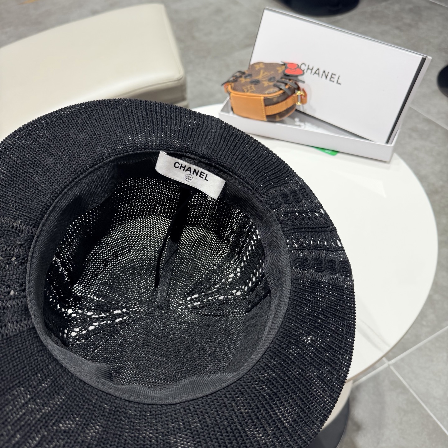 chanel日系镂空帽子女秋冬时尚平顶针织帽显脸小气质纯色礼帽