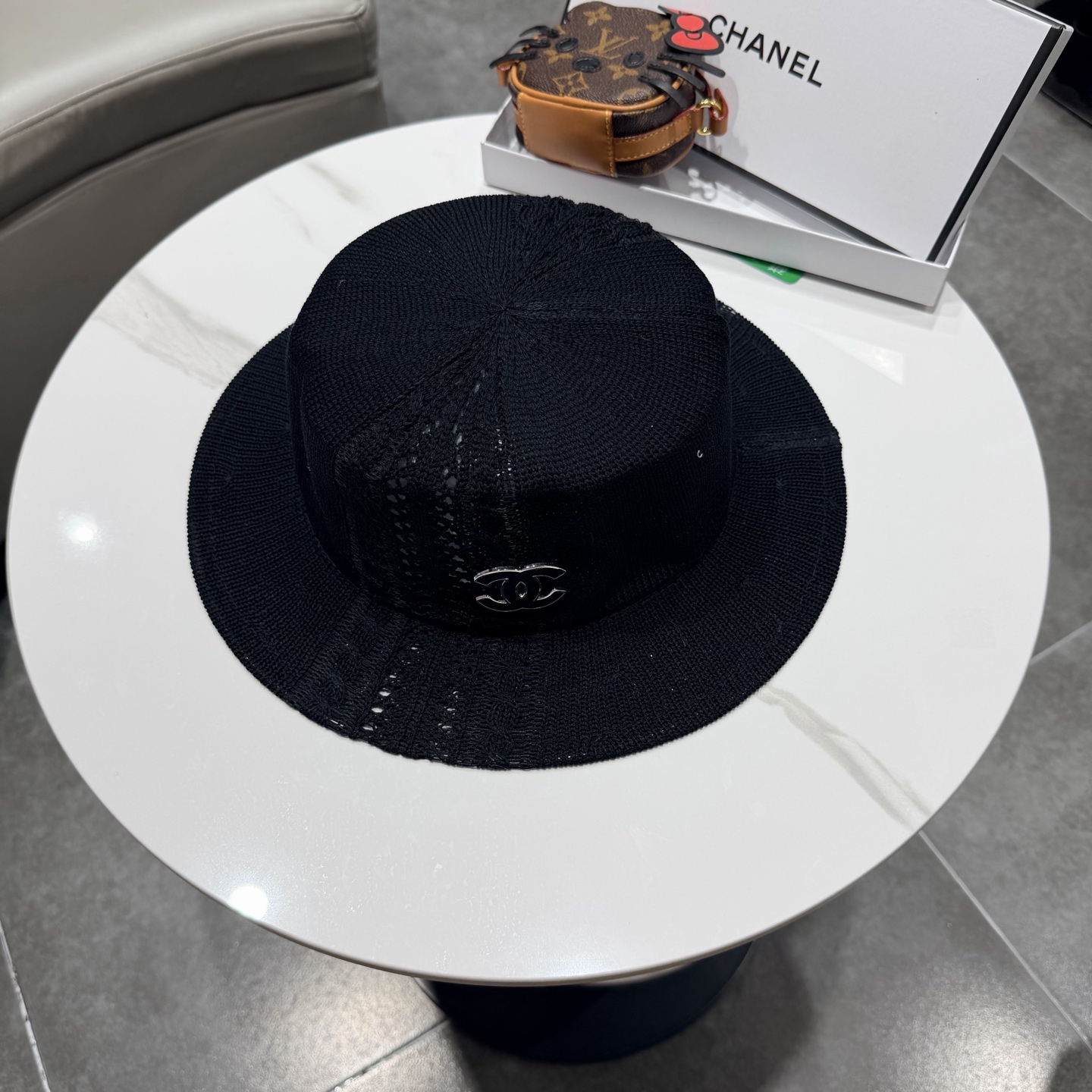 chanel日系镂空帽子女秋冬时尚平顶针织帽显脸小气质纯色礼帽