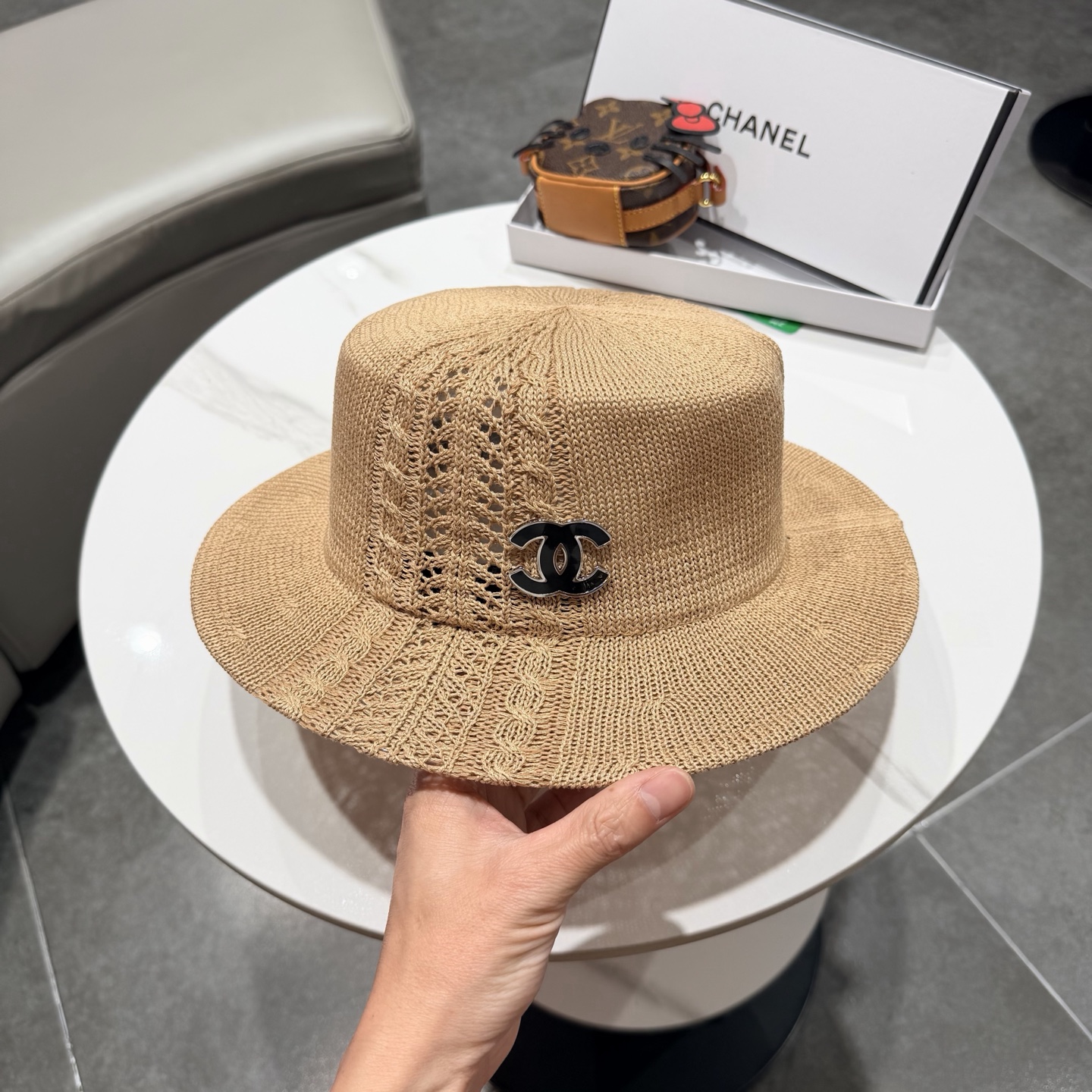 chanel日系镂空帽子女秋冬时尚平顶针织帽显脸小气质纯色礼帽