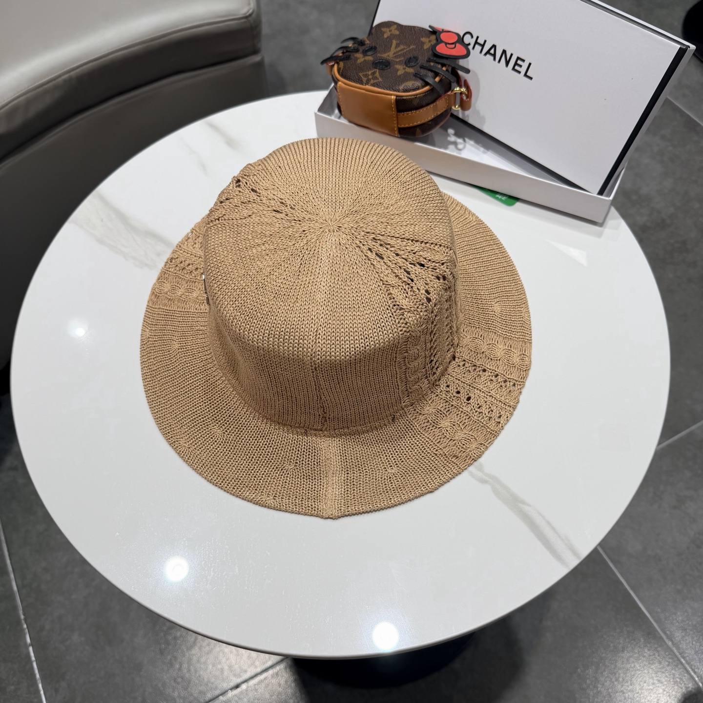 chanel日系镂空帽子女秋冬时尚平顶针织帽显脸小气质纯色礼帽