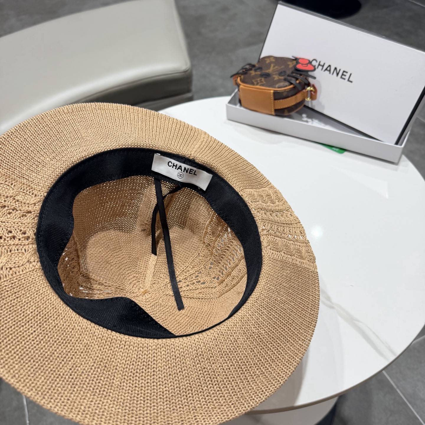 chanel日系镂空帽子女秋冬时尚平顶针织帽显脸小气质纯色礼帽