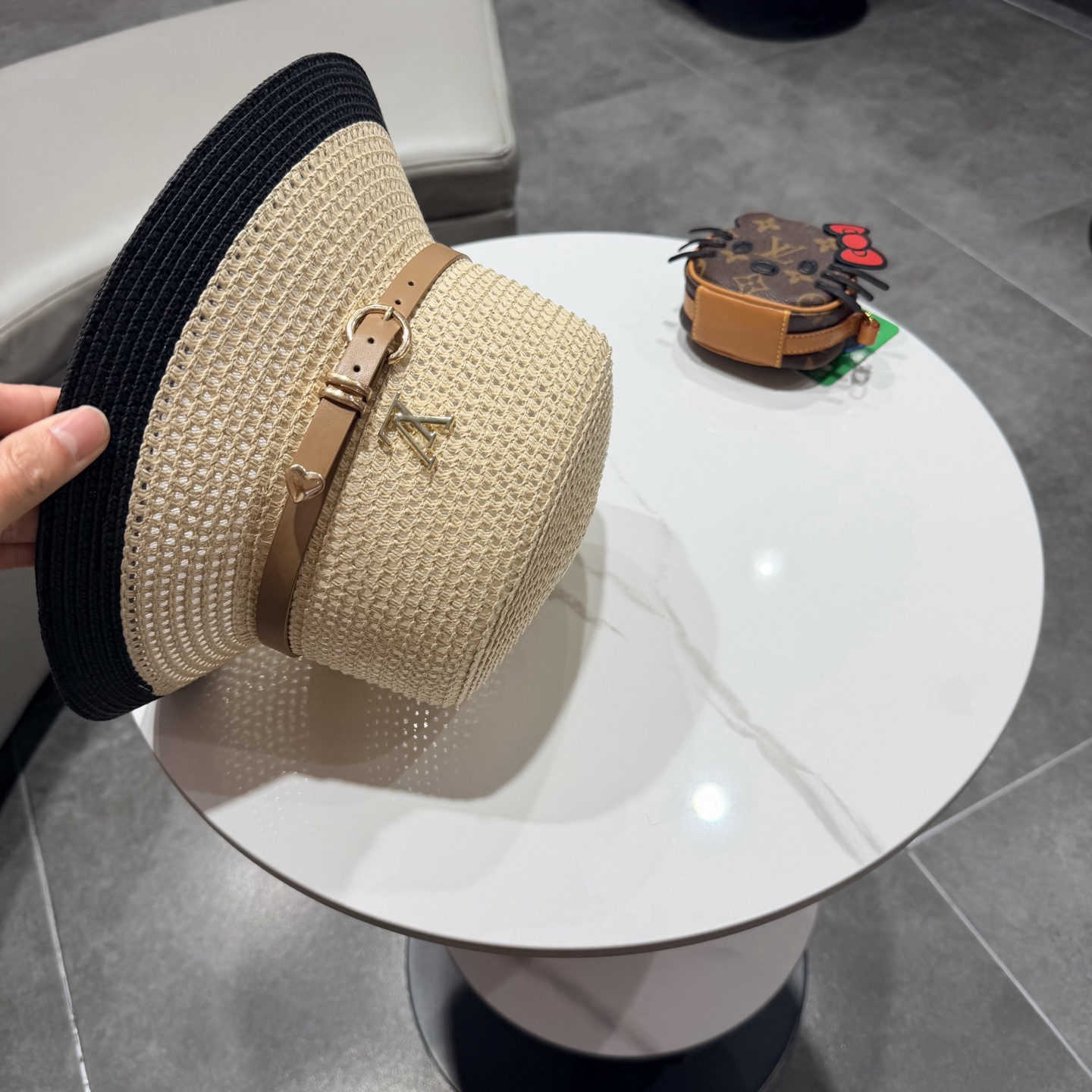 2026新款LV 草编经典爆款盆帽草帽礼帽🤩简约大方，百搭单品～出街首选，新款帽型超美腻