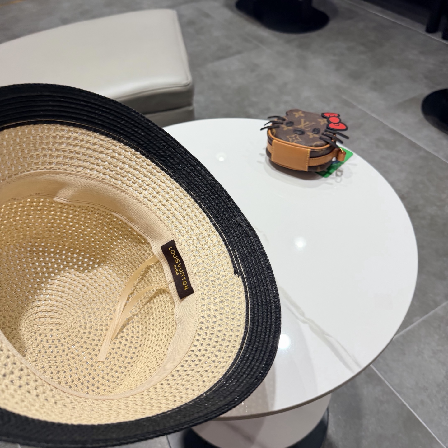 2026新款LV 草编经典爆款盆帽草帽礼帽🤩简约大方，百搭单品～出街首选，新款帽型超美腻