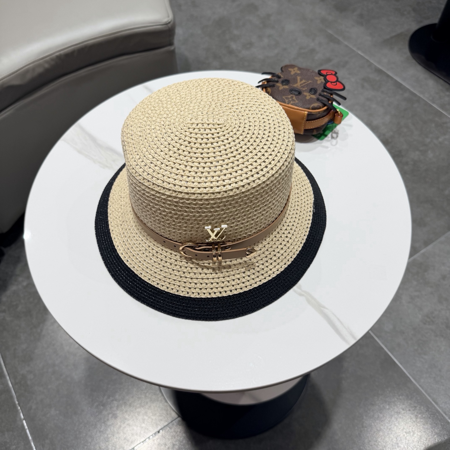 2026新款LV 草编经典爆款盆帽草帽礼帽🤩简约大方，百搭单品～出街首选，新款帽型超美腻