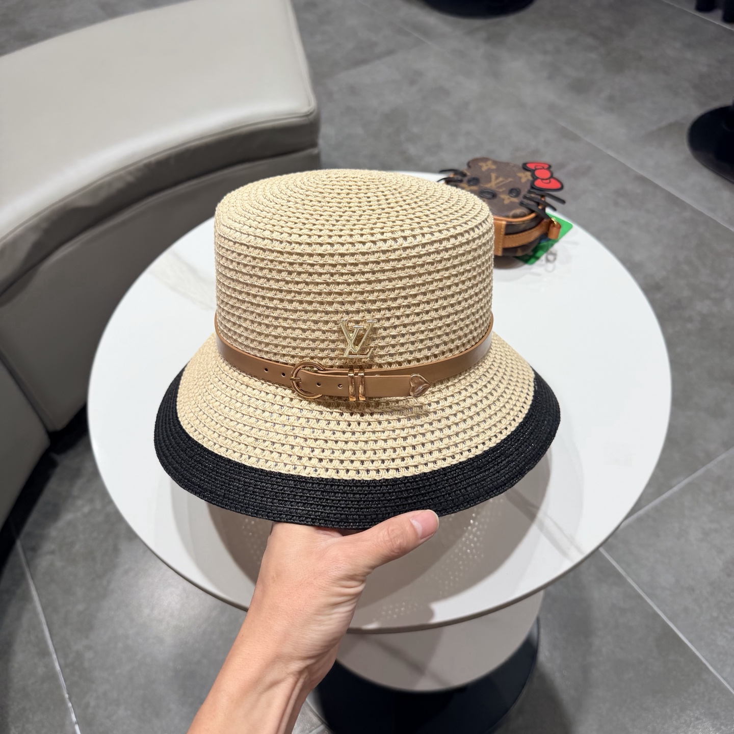 2026新款LV 草编经典爆款盆帽草帽礼帽🤩简约大方，百搭单品～出街首选，新款帽型超美腻
