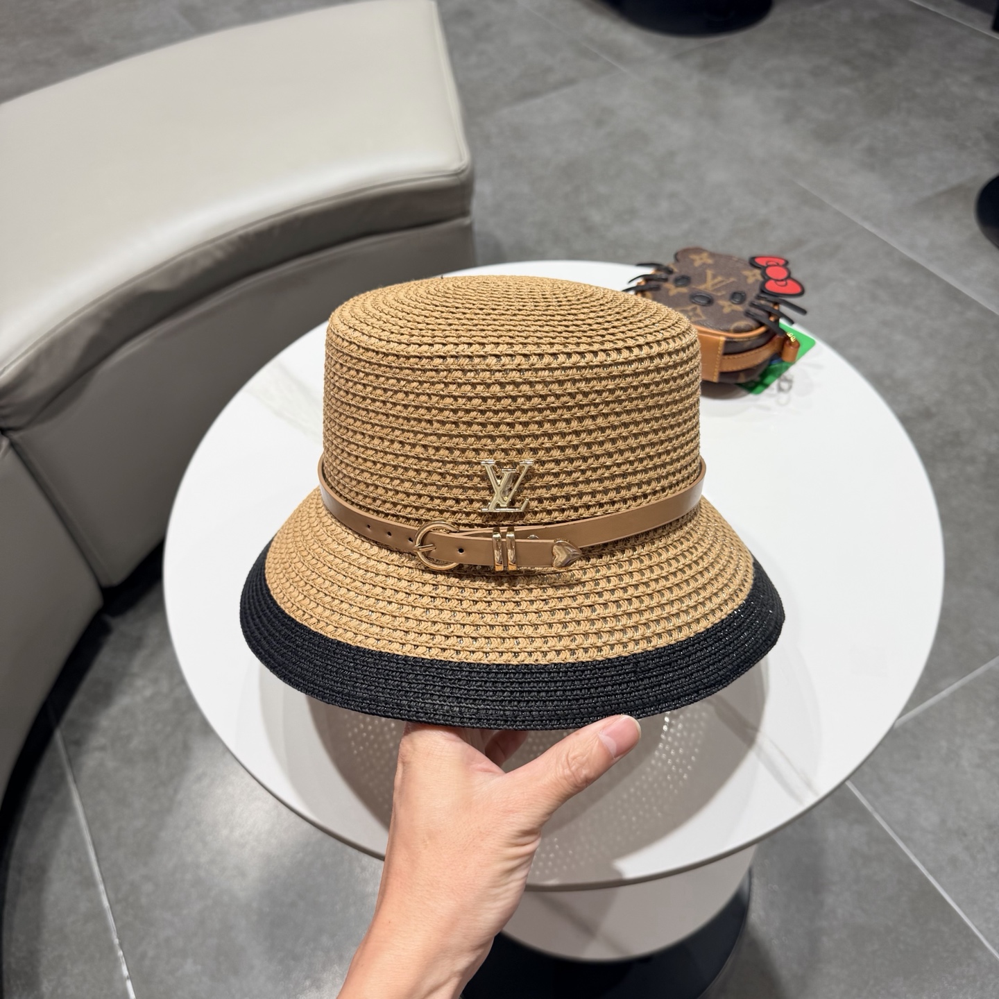 2026新款LV 草编经典爆款盆帽草帽礼帽🤩简约大方，百搭单品～出街首选，新款帽型超美腻