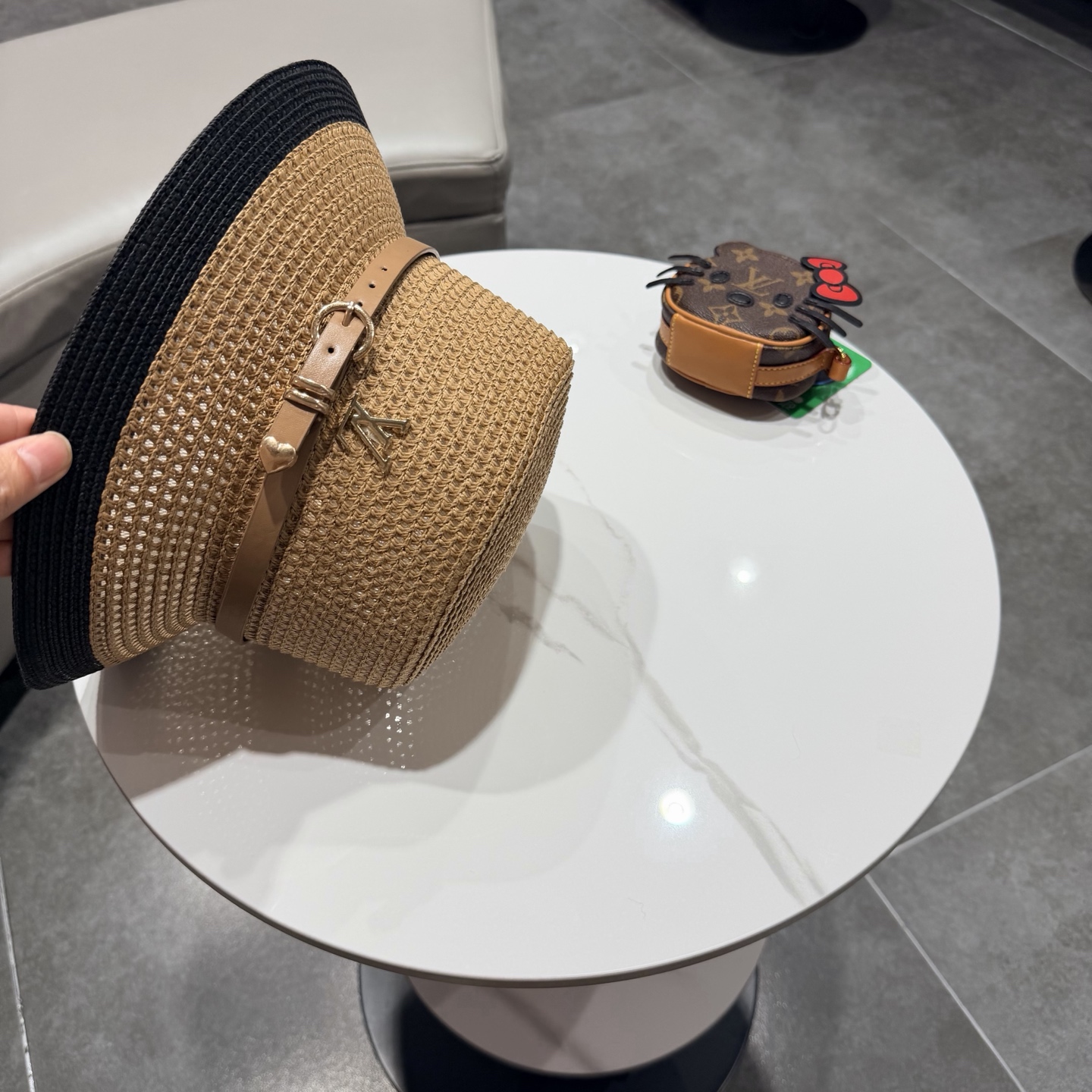 2026新款LV 草编经典爆款盆帽草帽礼帽🤩简约大方，百搭单品～出街首选，新款帽型超美腻