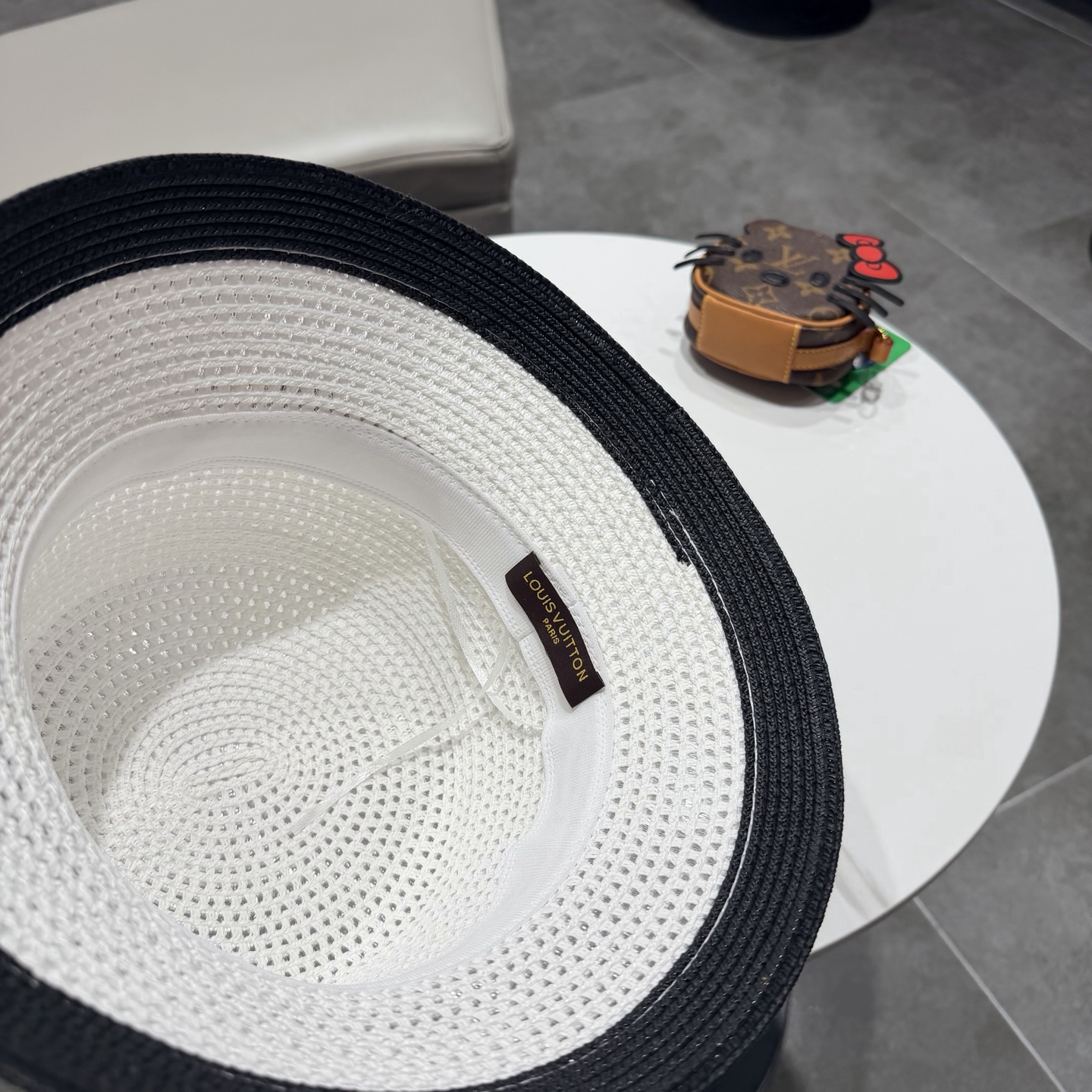 2026新款LV 草编经典爆款盆帽草帽礼帽🤩简约大方，百搭单品～出街首选，新款帽型超美腻