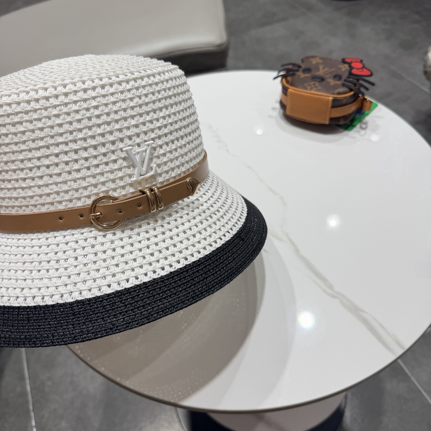 2026新款LV 草编经典爆款盆帽草帽礼帽🤩简约大方，百搭单品～出街首选，新款帽型超美腻