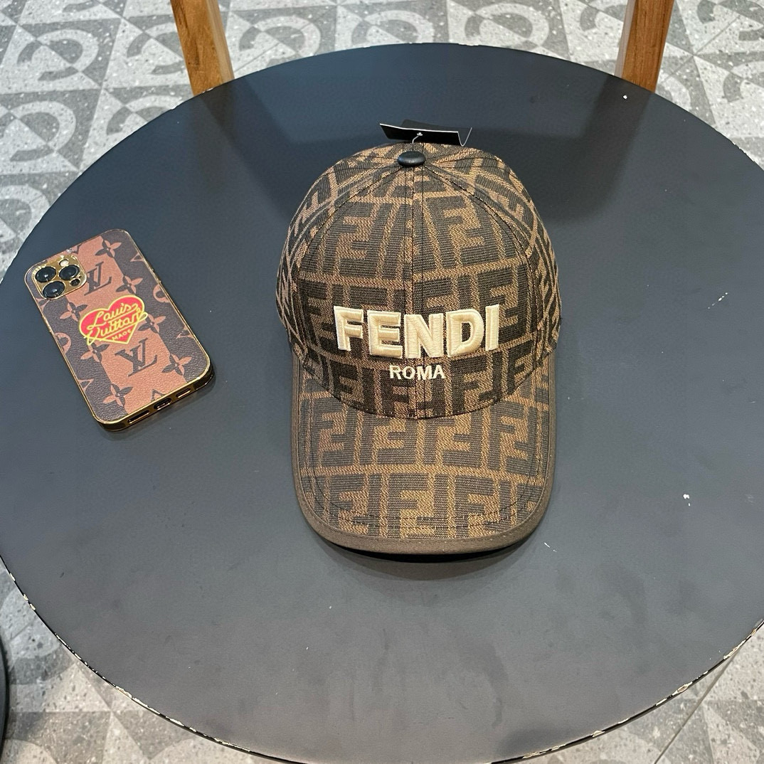 FENDI 芬迪 时装棒球帽新款 流行趋势 喜欢看到收哦 🥰质量超赞哦