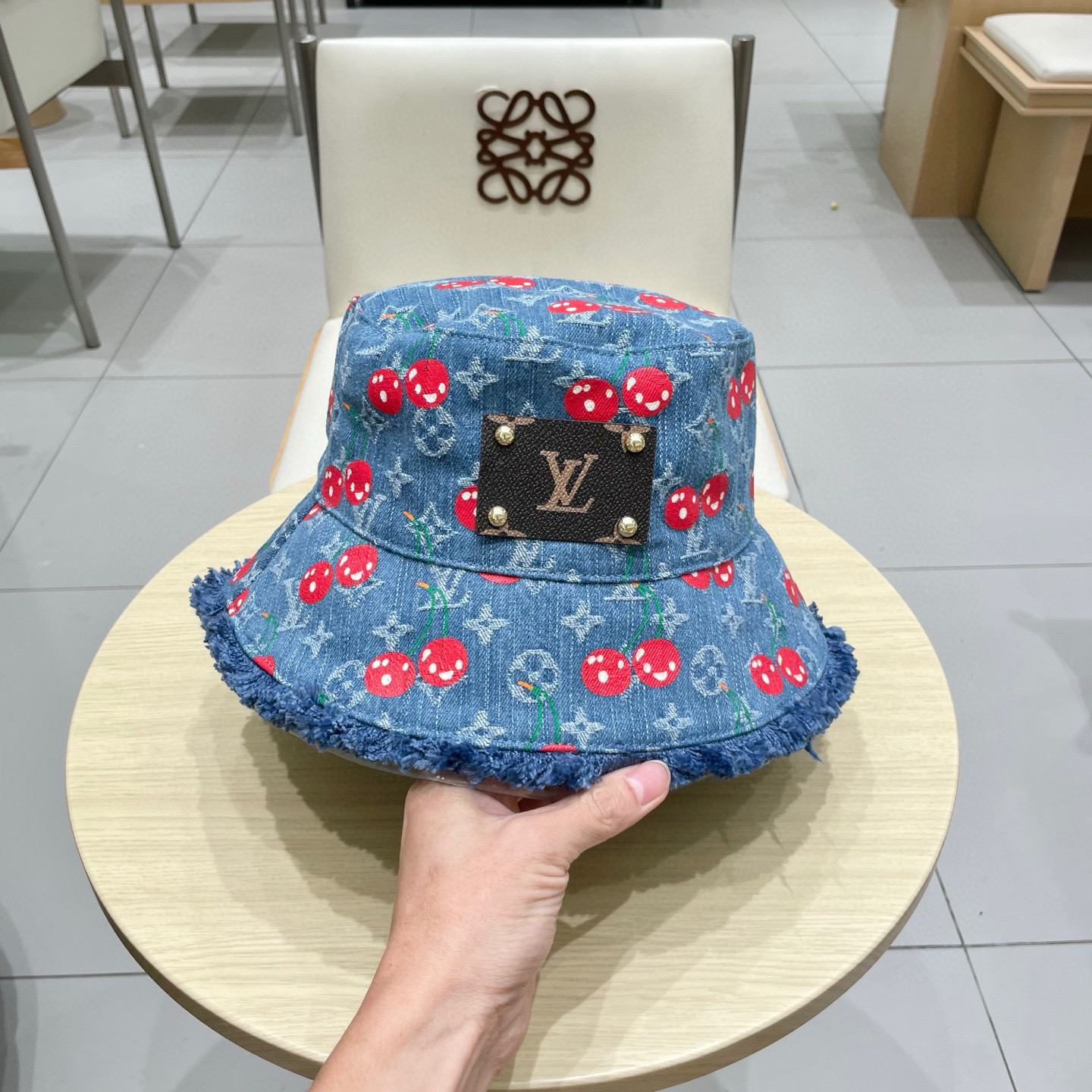 LV路易威登新款牛仔渔夫帽，头围57cm 男女通用