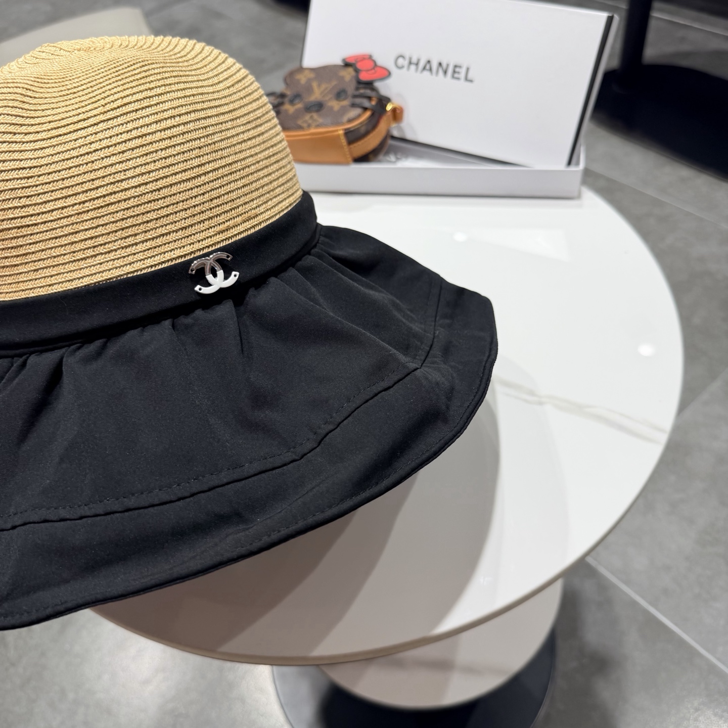 chanel香奈儿新款可收纳当包包渔夫帽子女防紫外线防晒太阳帽优雅百搭个性草帽学生