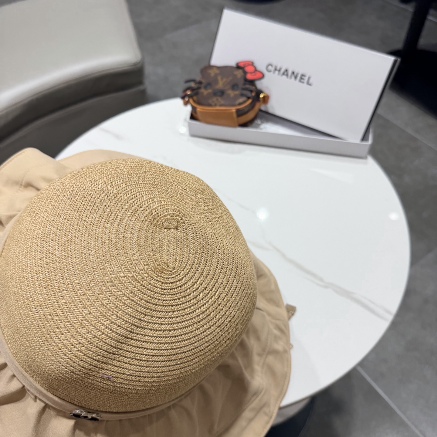 chanel香奈儿新款可收纳当包包渔夫帽子女防紫外线防晒太阳帽优雅百搭个性草帽