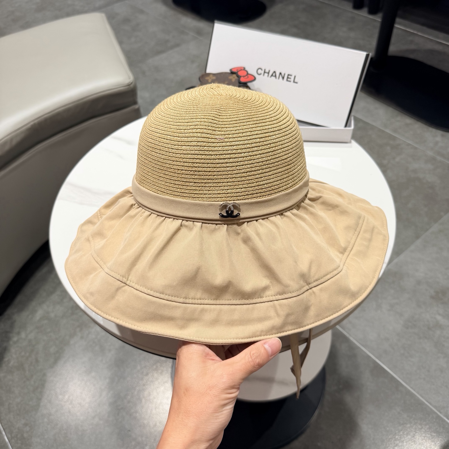 chanel香奈儿新款可收纳当包包渔夫帽子女防紫外线防晒太阳帽优雅百搭个性草帽