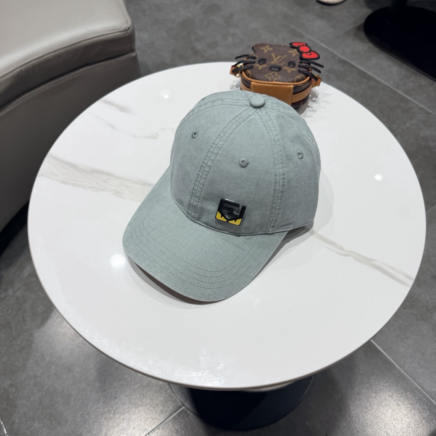 FENDI芬迪 棒球帽🧢 经典FF中古单品，气质穿搭单品，质量杠杠👍