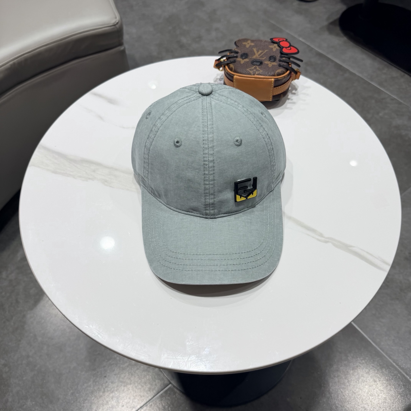 FENDI芬迪 棒球帽🧢 经典FF中古单品，气质穿搭单品，质量杠杠👍