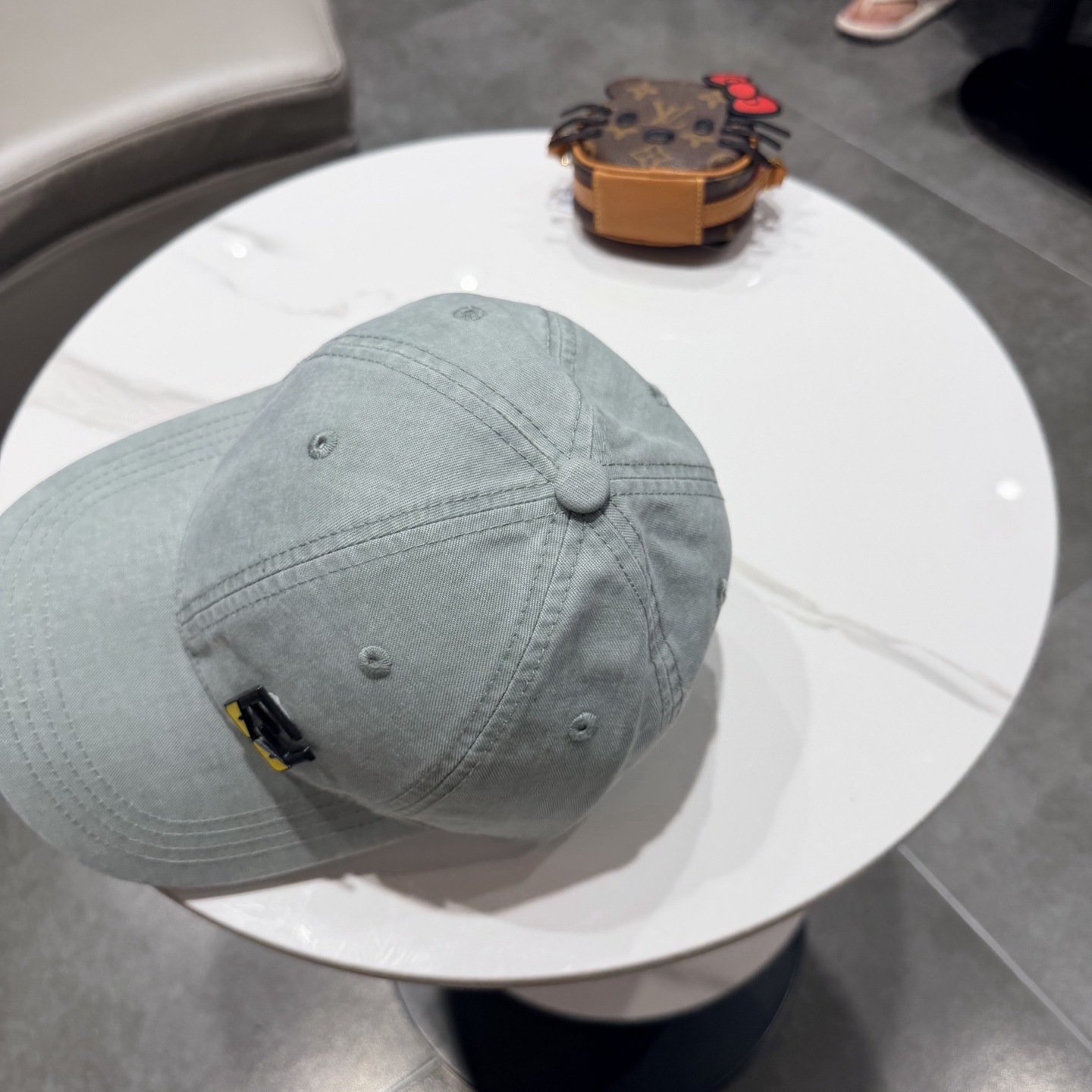 FENDI芬迪 棒球帽🧢 经典FF中古单品，气质穿搭单品，质量杠杠👍