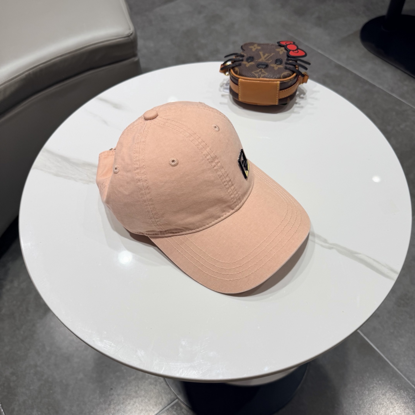 FENDI芬迪 棒球帽🧢 经典FF中古单品，气质穿搭单品，质量杠杠👍