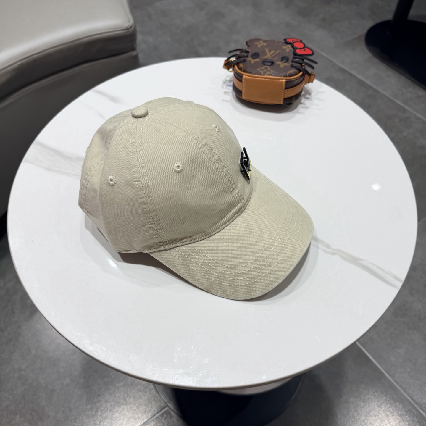 FENDI芬迪 棒球帽🧢 经典FF中古单品，气质穿搭单品，质量杠杠👍