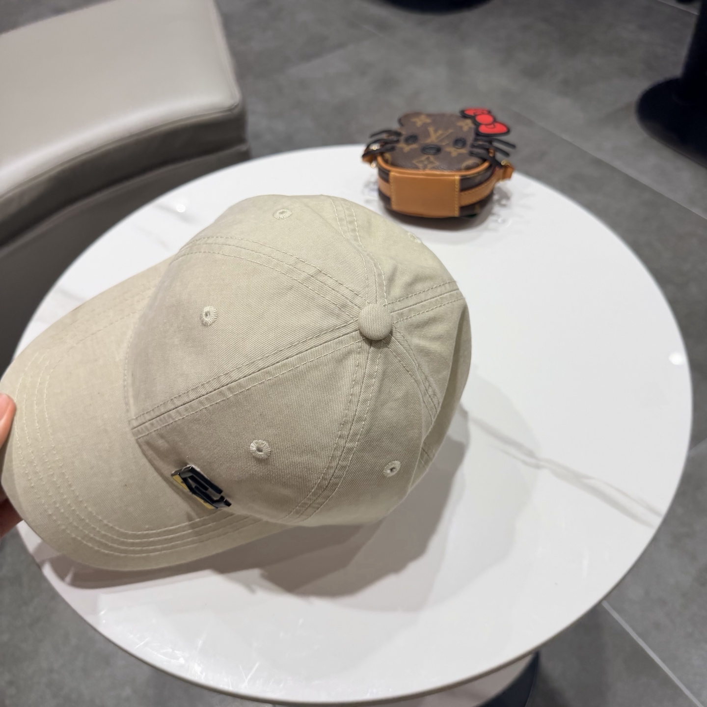 FENDI芬迪 棒球帽🧢 经典FF中古单品，气质穿搭单品，质量杠杠👍