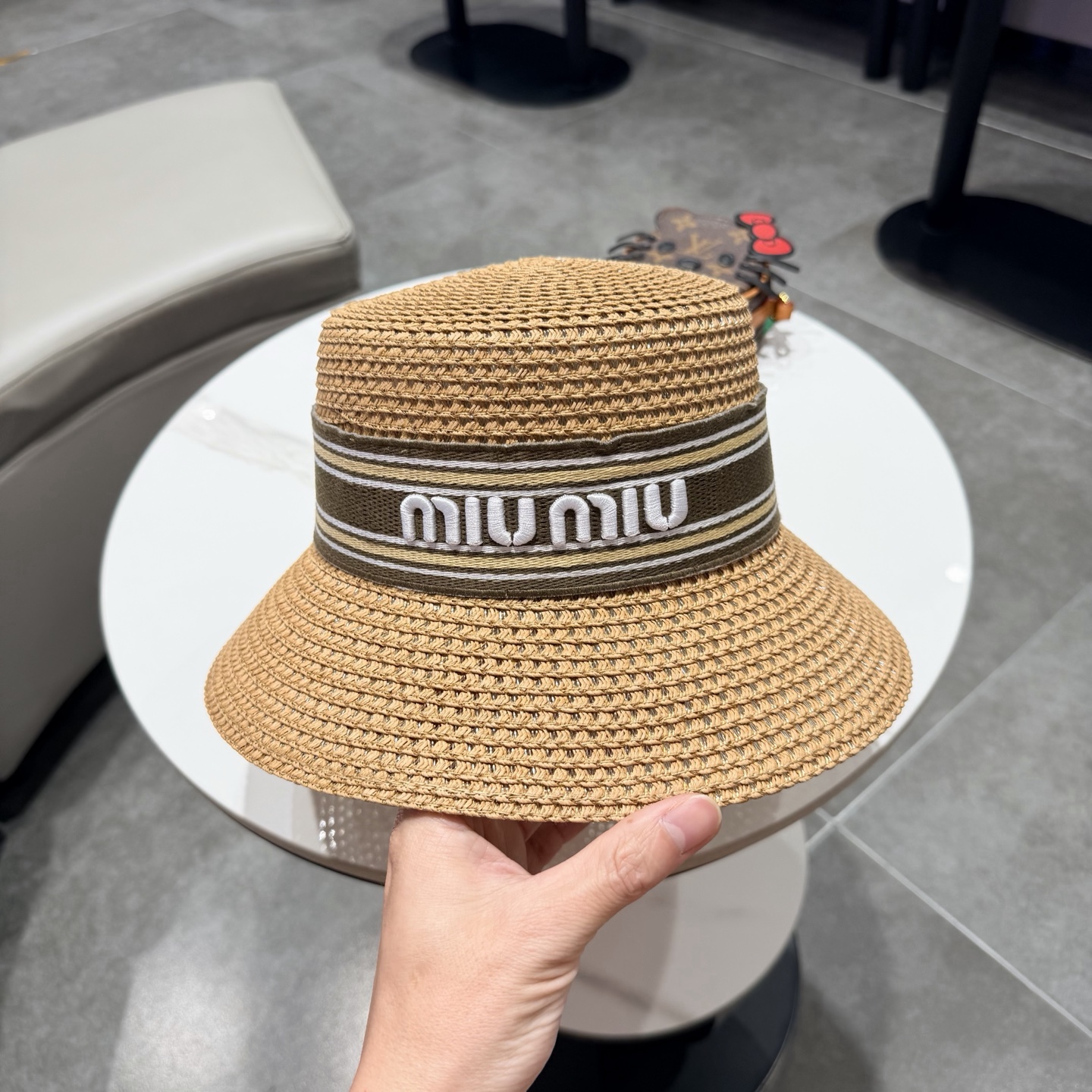 miumiu缪缪新款水桶礼帽，天然草帽，头围57cm