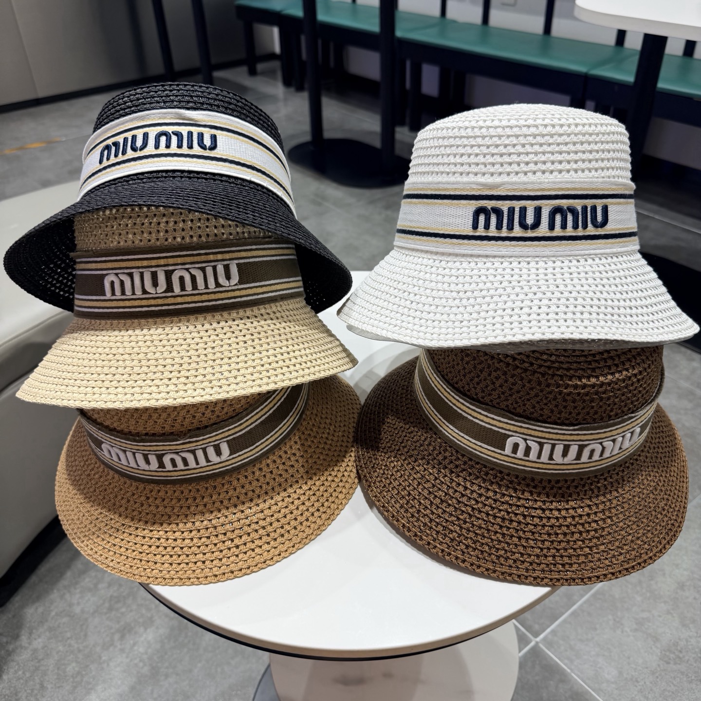 miumiu缪缪新款水桶礼帽，天然草帽，头围57cm