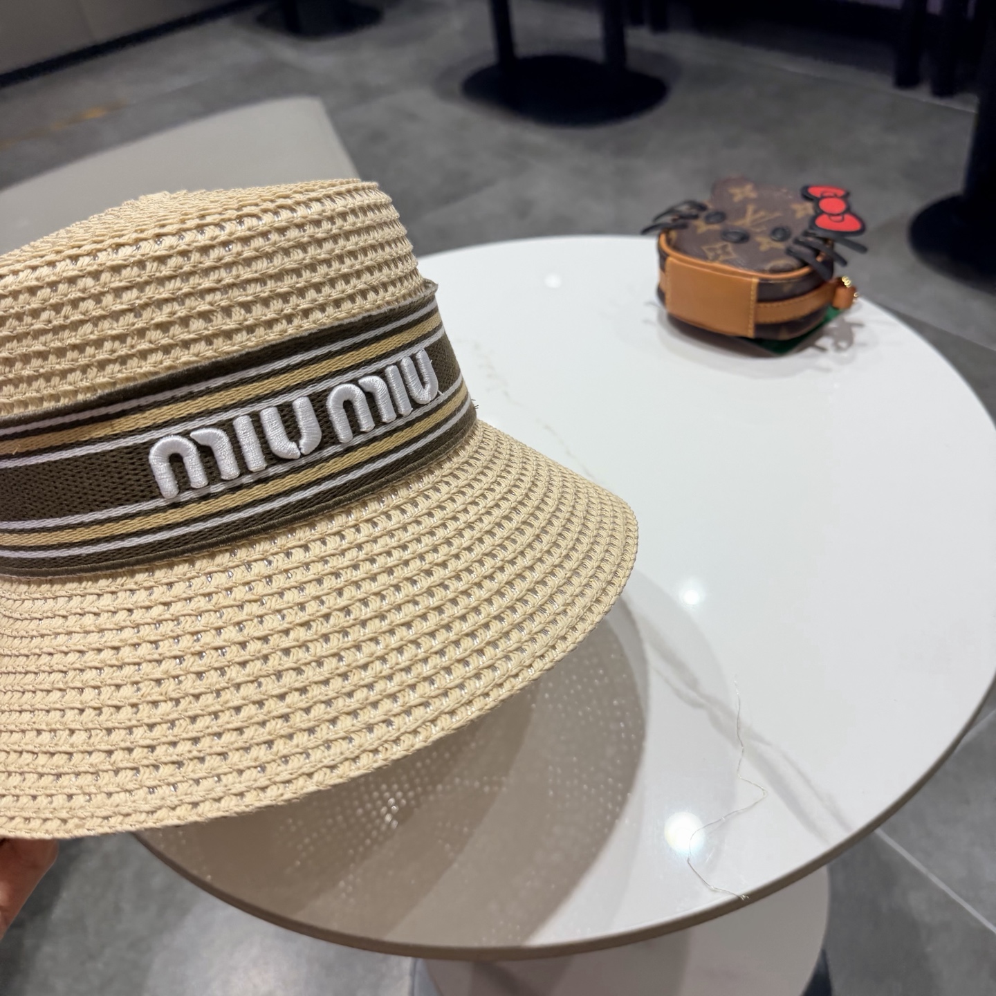 miumiu缪缪新款水桶礼帽，天然草帽，头围57cm