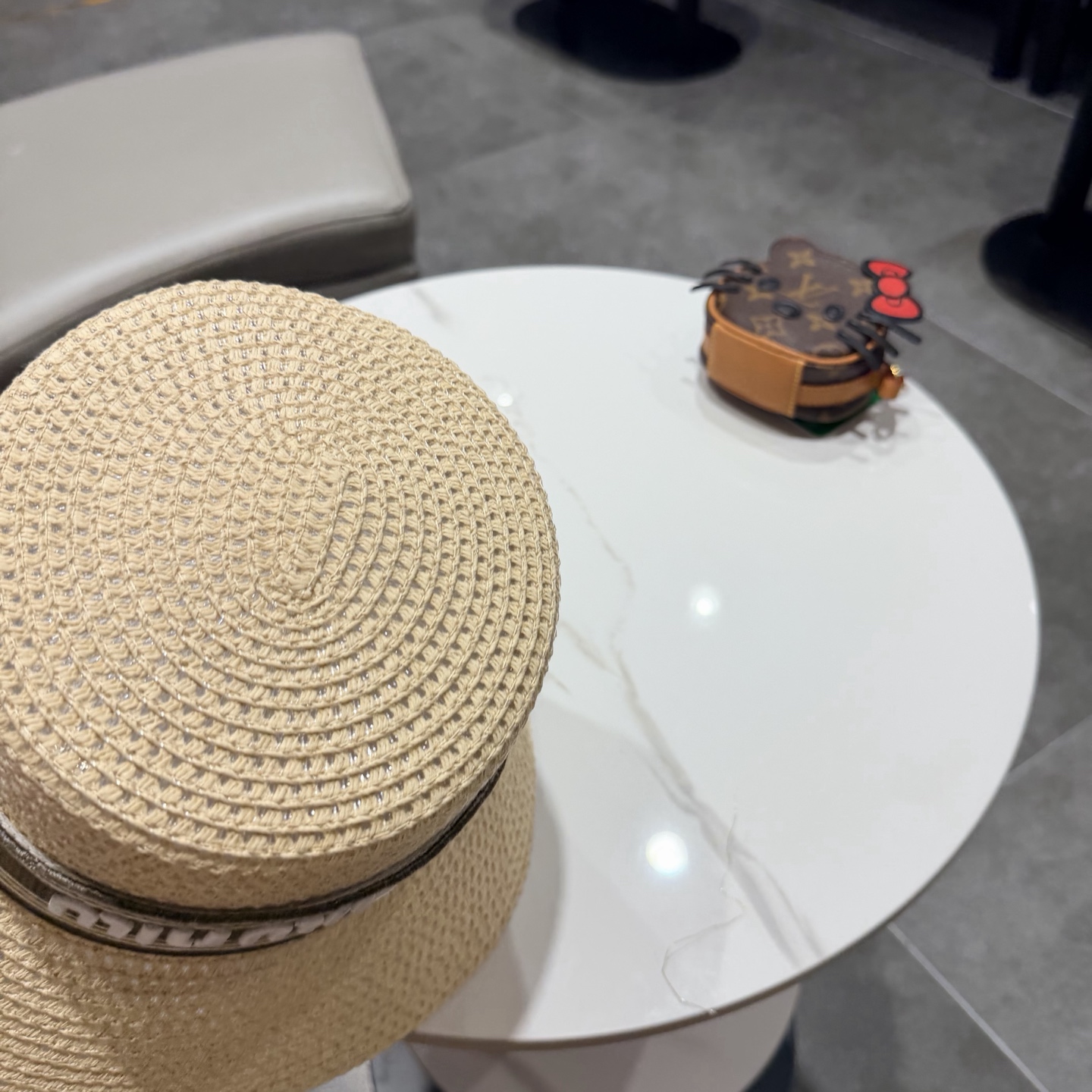 miumiu缪缪新款水桶礼帽，天然草帽，头围57cm
