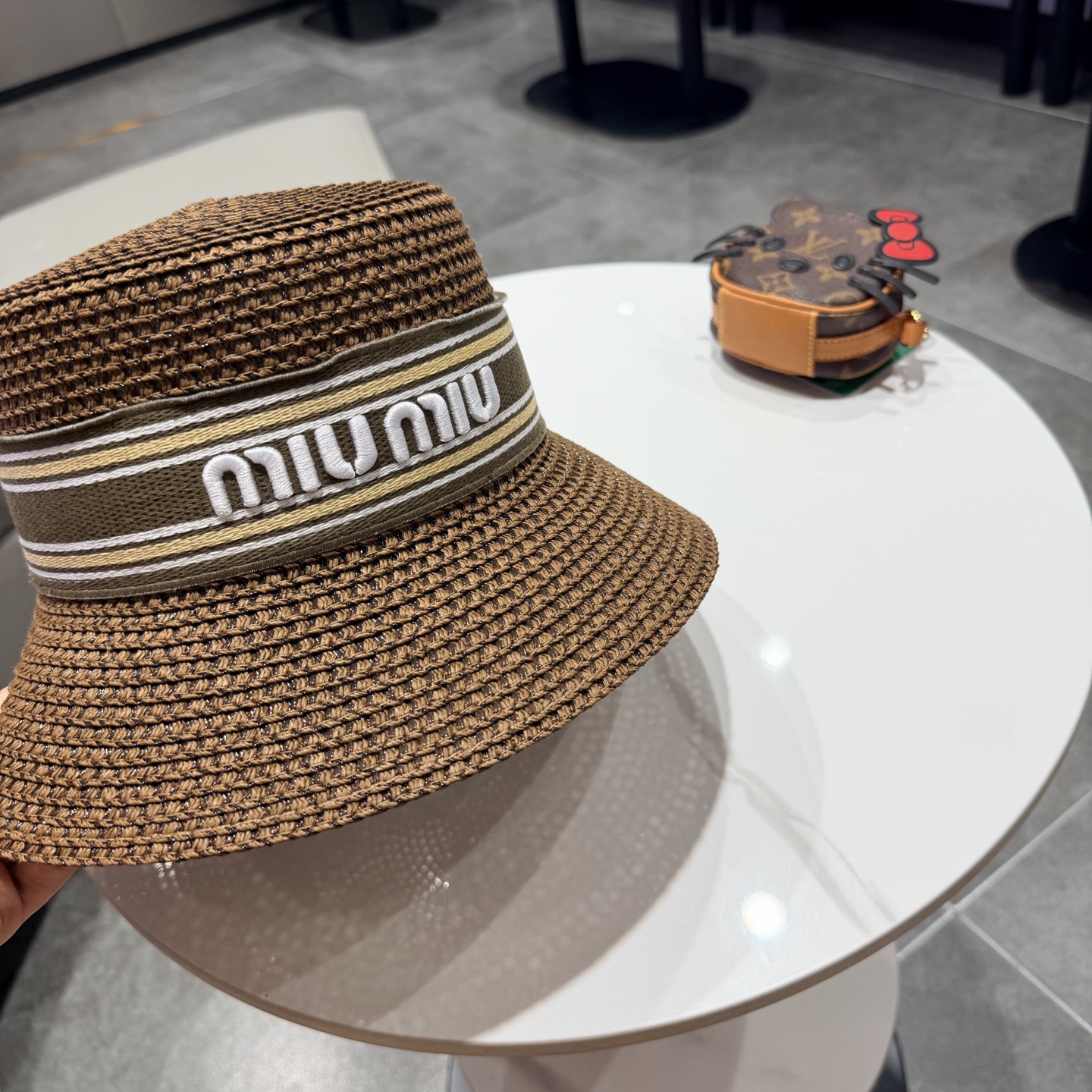 miumiu缪缪新款水桶礼帽，天然草帽，头围57cm
