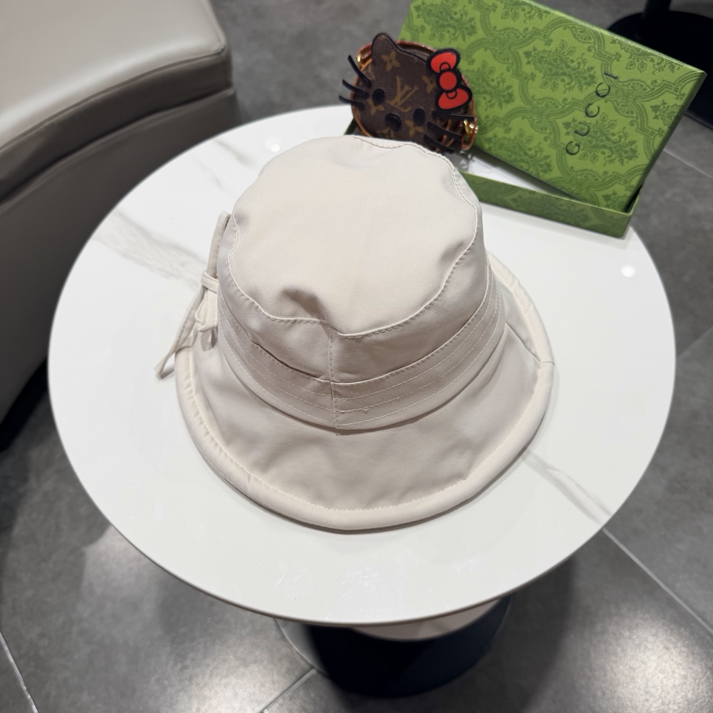 古奇♥️GUCCI🧢官网新品，渔夫帽，原单品质火爆来袭 。🎩 工艺非常精美 高档大气上档次！低调奢华，方