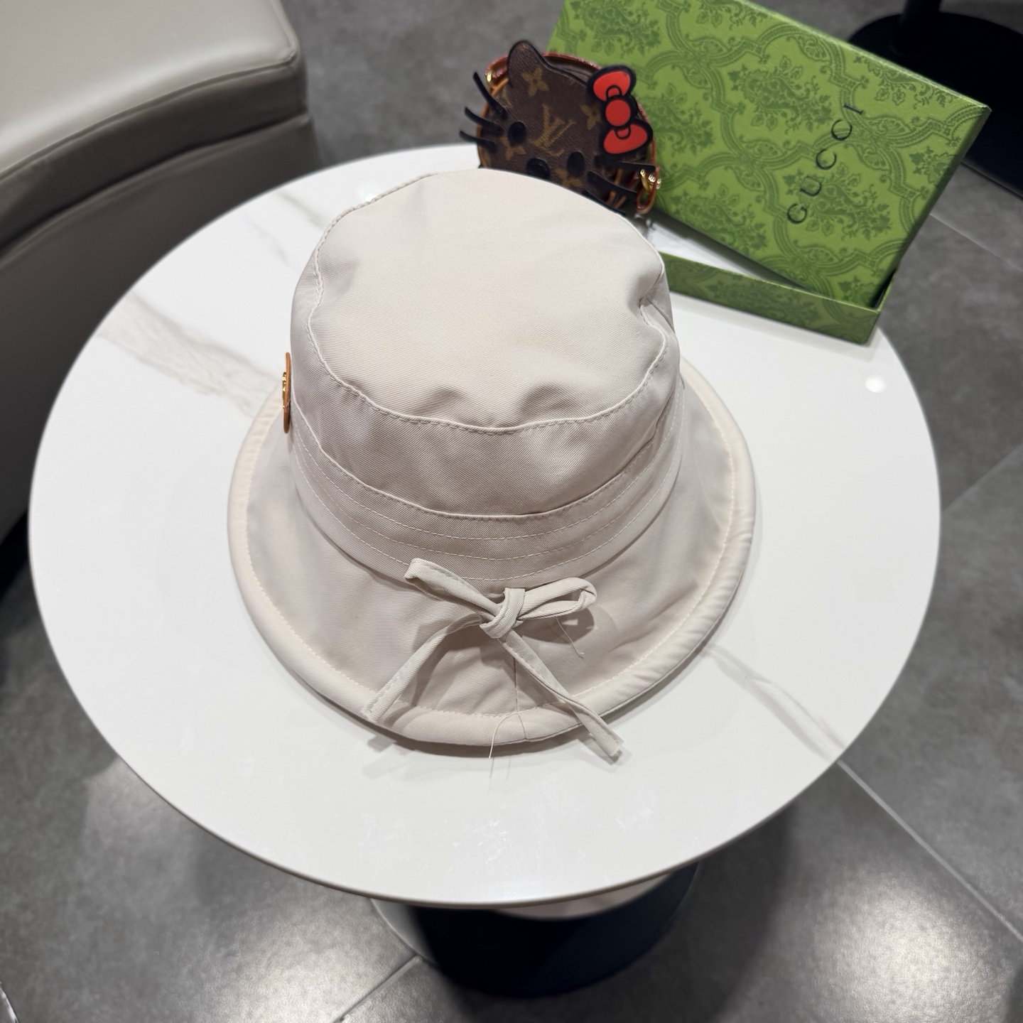 古奇♥️GUCCI🧢官网新品，渔夫帽，原单品质火爆来袭 。🎩 工艺非常精美 高档大气上档次！低调奢华，方