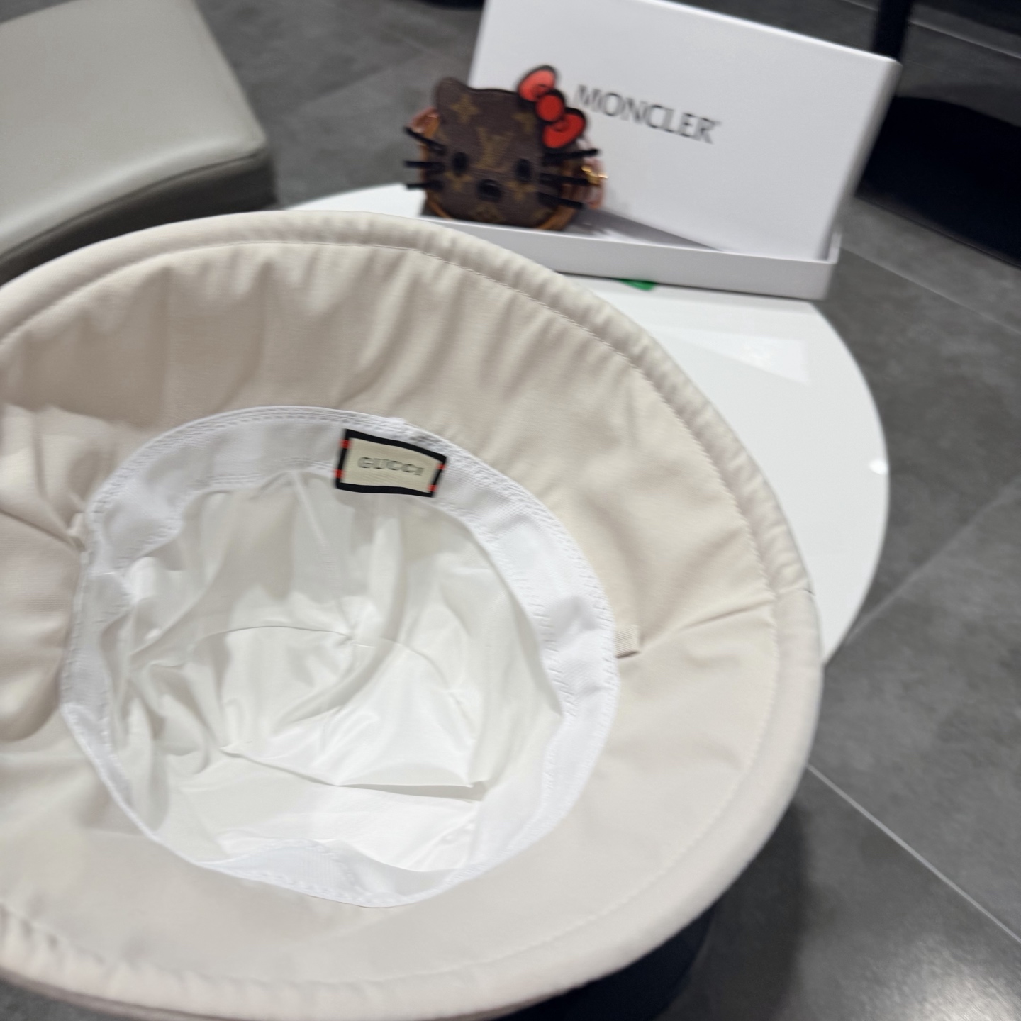 古奇♥️GUCCI🧢官网新品，渔夫帽，原单品质火爆来袭 。🎩 工艺非常精美 高档大气上档次！低调奢华，方