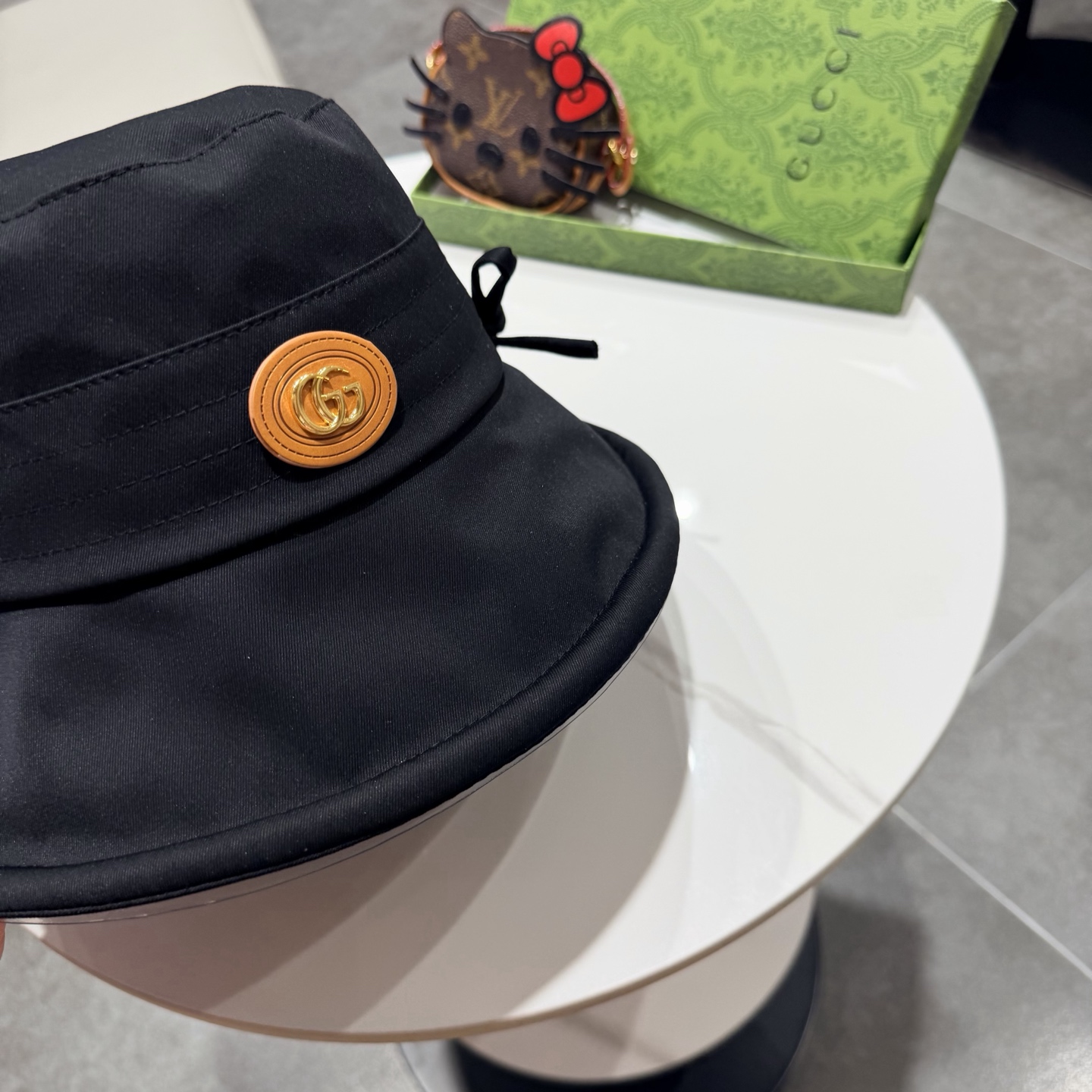 古奇♥️GUCCI🧢官网新品，渔夫帽，原单品质火爆来袭 。🎩 工艺非常精美 高档大气上档次！低调奢华，方