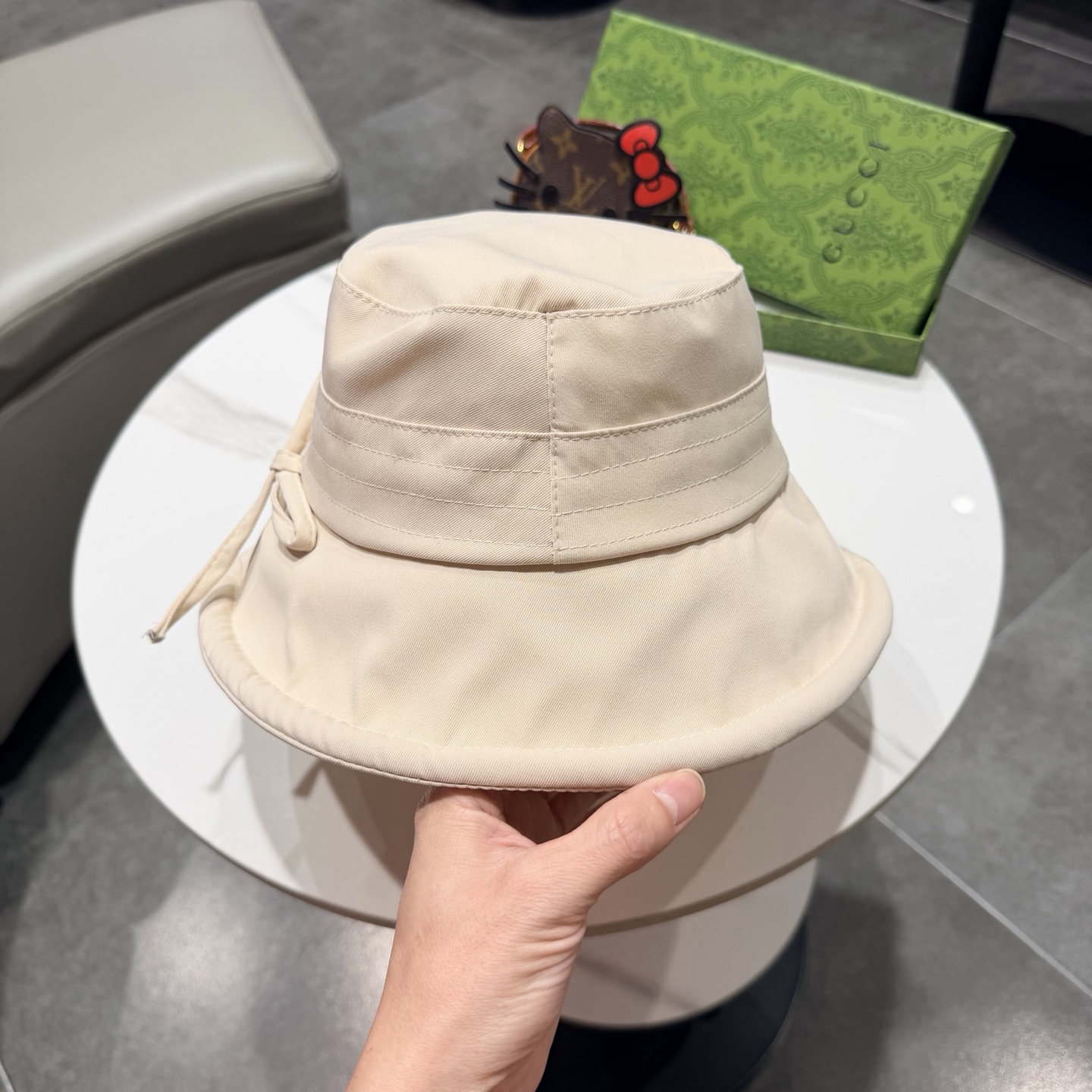古奇♥️GUCCI🧢官网新品，渔夫帽，原单品质火爆来袭 。🎩 工艺非常精美 高档大气上档次！低调奢华，方