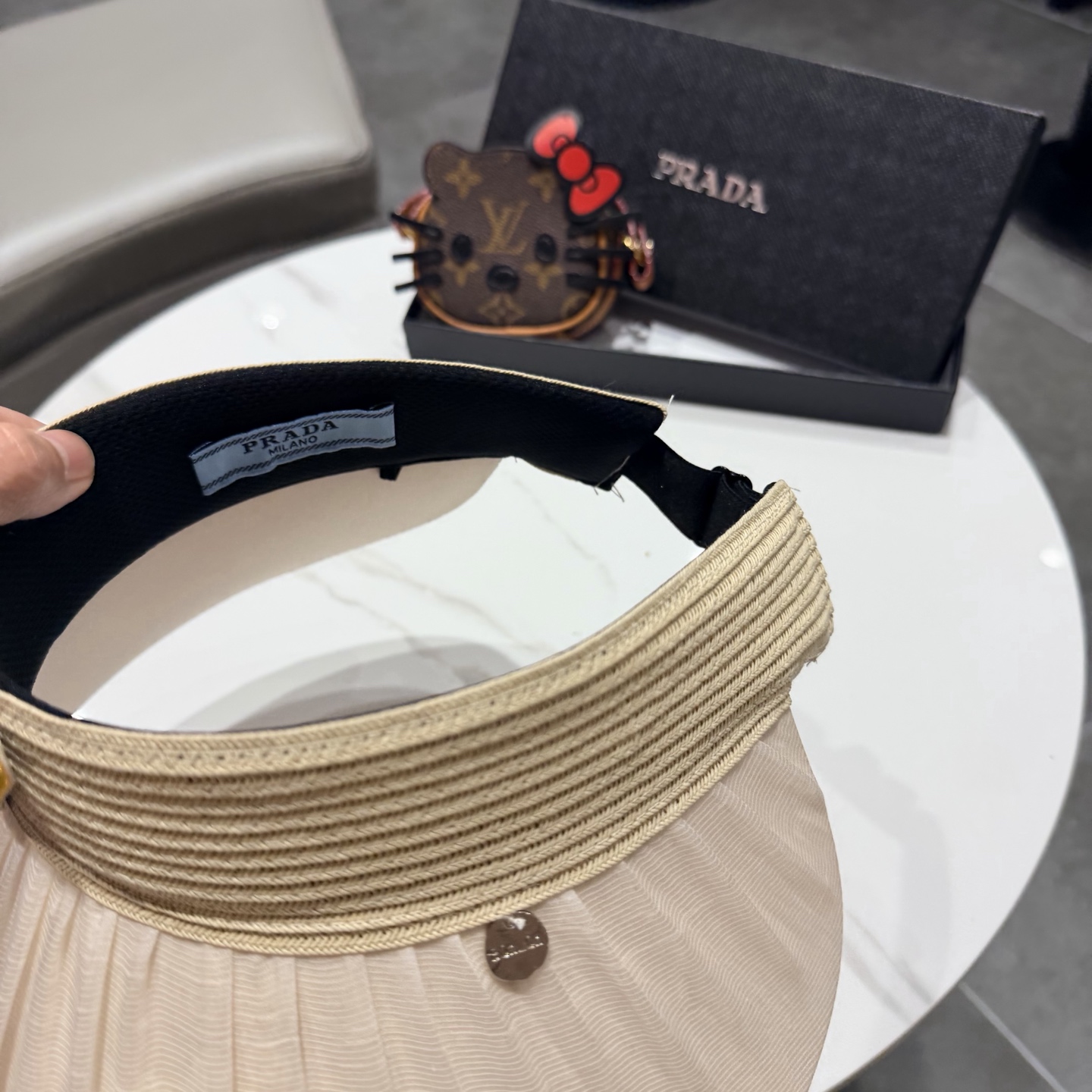 普拉达空顶帽遮阳效果一流🥳🥳墙裂推荐🔺