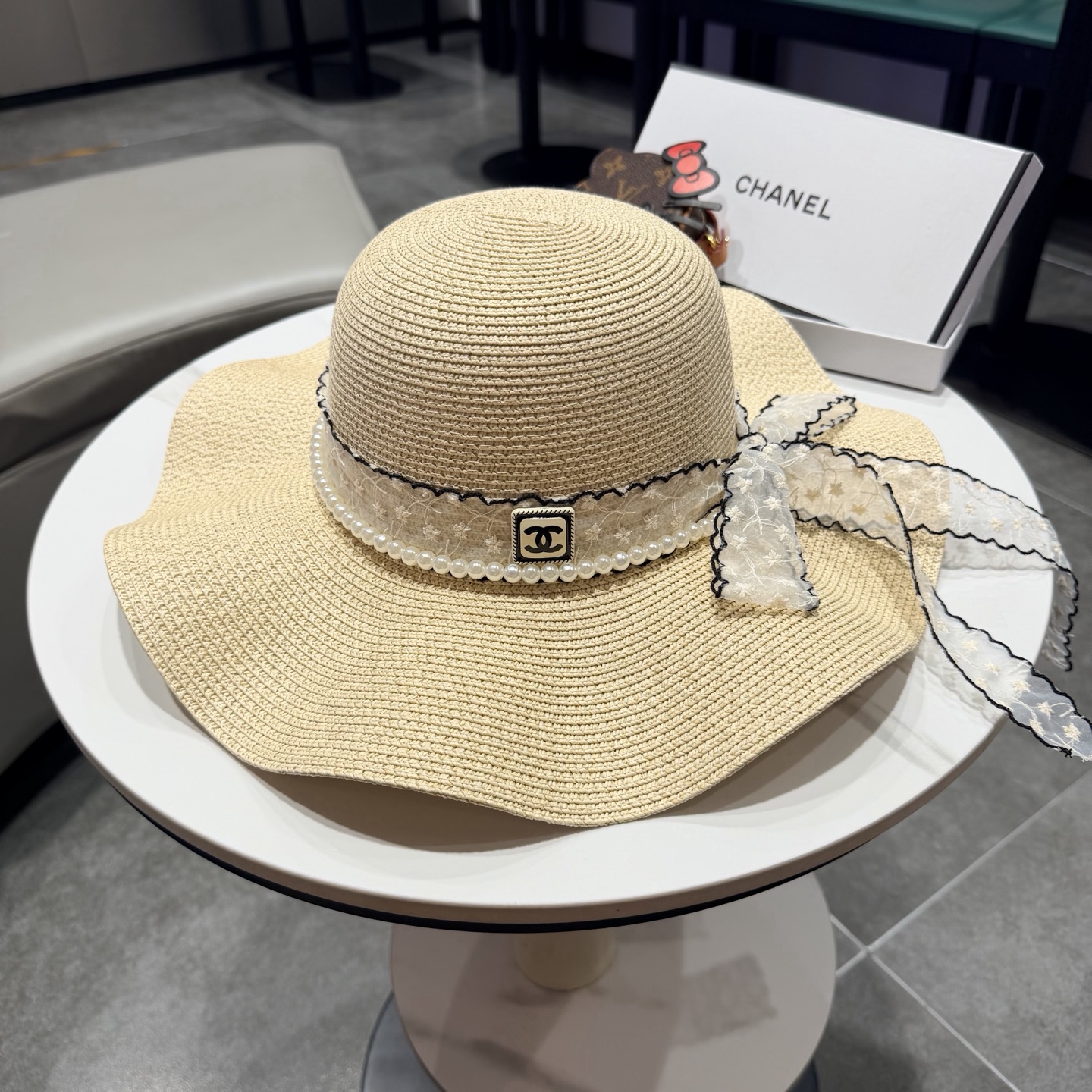 NO:764613,Chanel Chanel lady style top hat head circumference 57cm hat straw hat fisherman hat baseball cap, hat, chanel, chanel, espadrilles, hats19860909Chanel香奈儿名媛风礼帽头围57cm帽子草帽渔夫帽棒球帽,帽子,chanel,chanel,espadrilles,hats,hat
