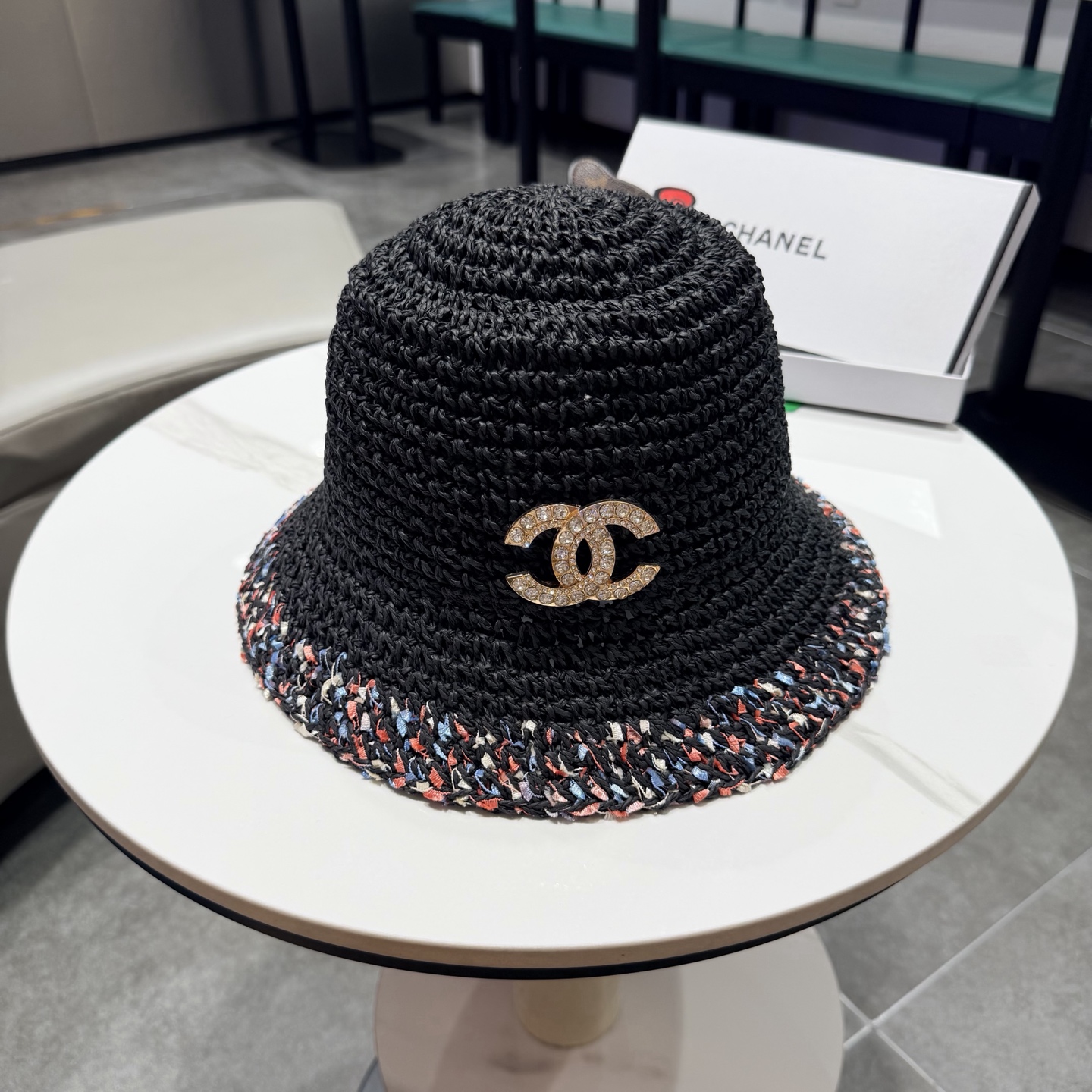 chanel香奈儿夏季镂空防晒帽遮阳帽手工编织彩虹海边度假风宽檐编织渔夫草帽女
