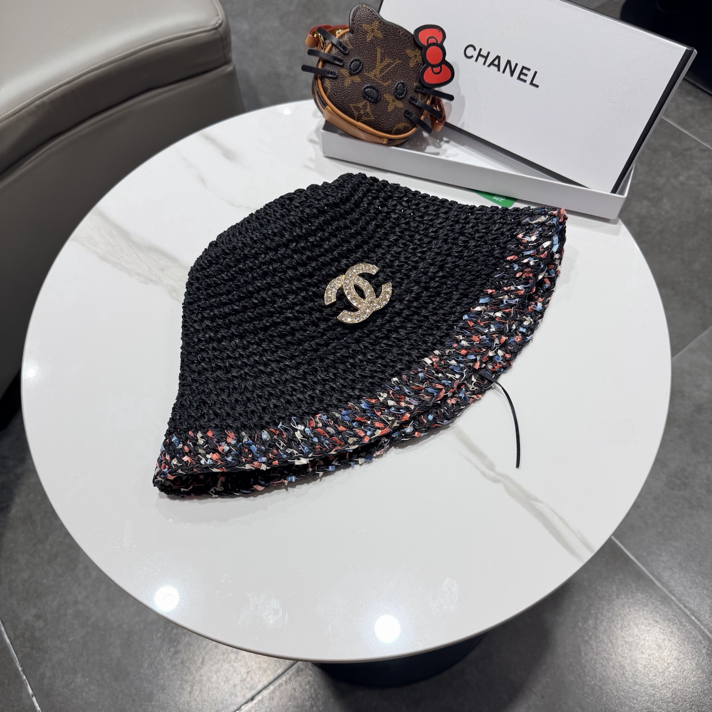 chanel香奈儿夏季镂空防晒帽遮阳帽手工编织彩虹海边度假风宽檐编织渔夫草帽女